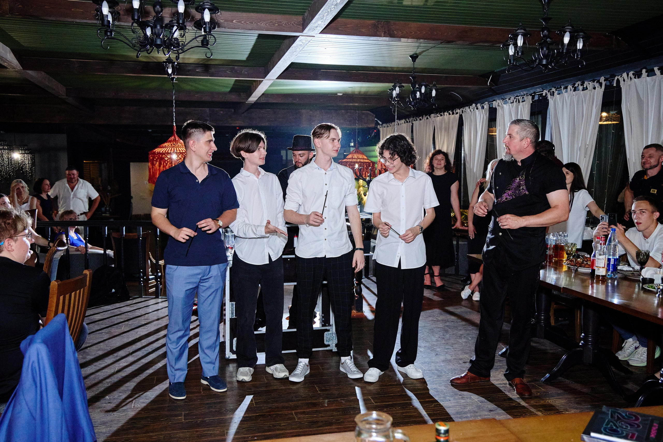 Выпускной 35 Сош. Фотограф Выпускные альбомы Таганрог Сергей Коробченко