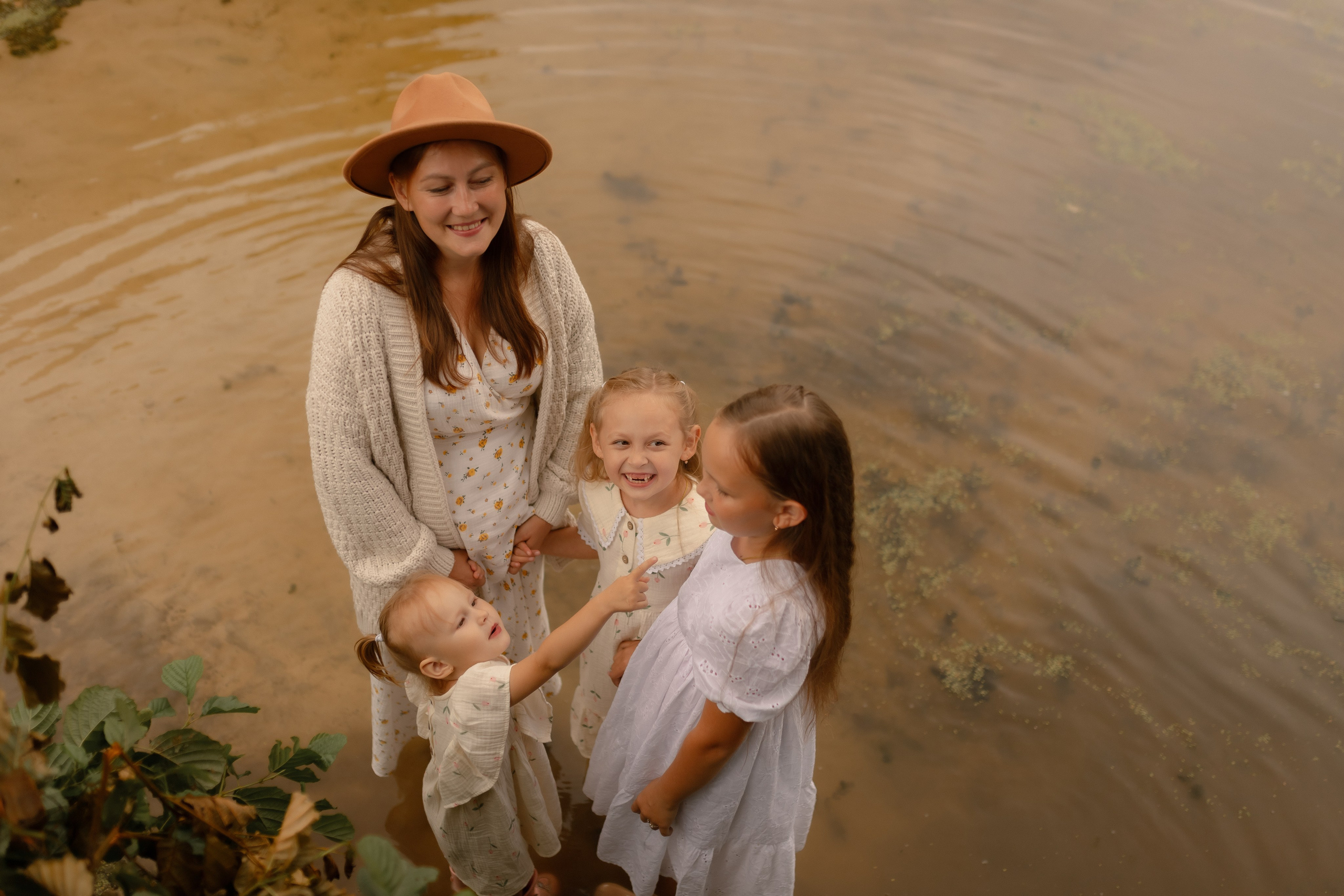 Мама Алина, Маша, Дина и Анечка. Фотограф Татьяна Семенова
