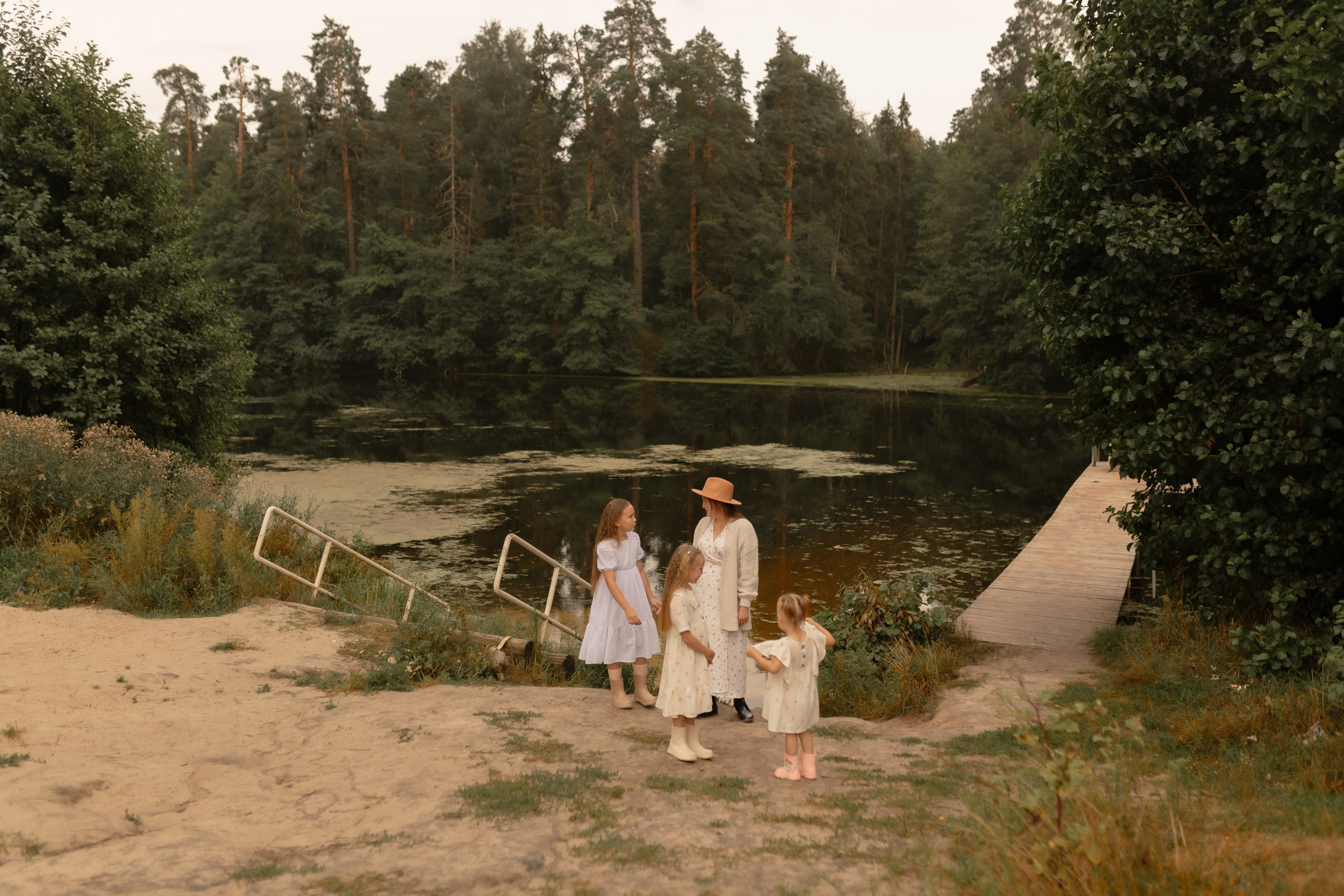 Мама Алина, Маша, Дина и Анечка. Фотограф Татьяна Семенова