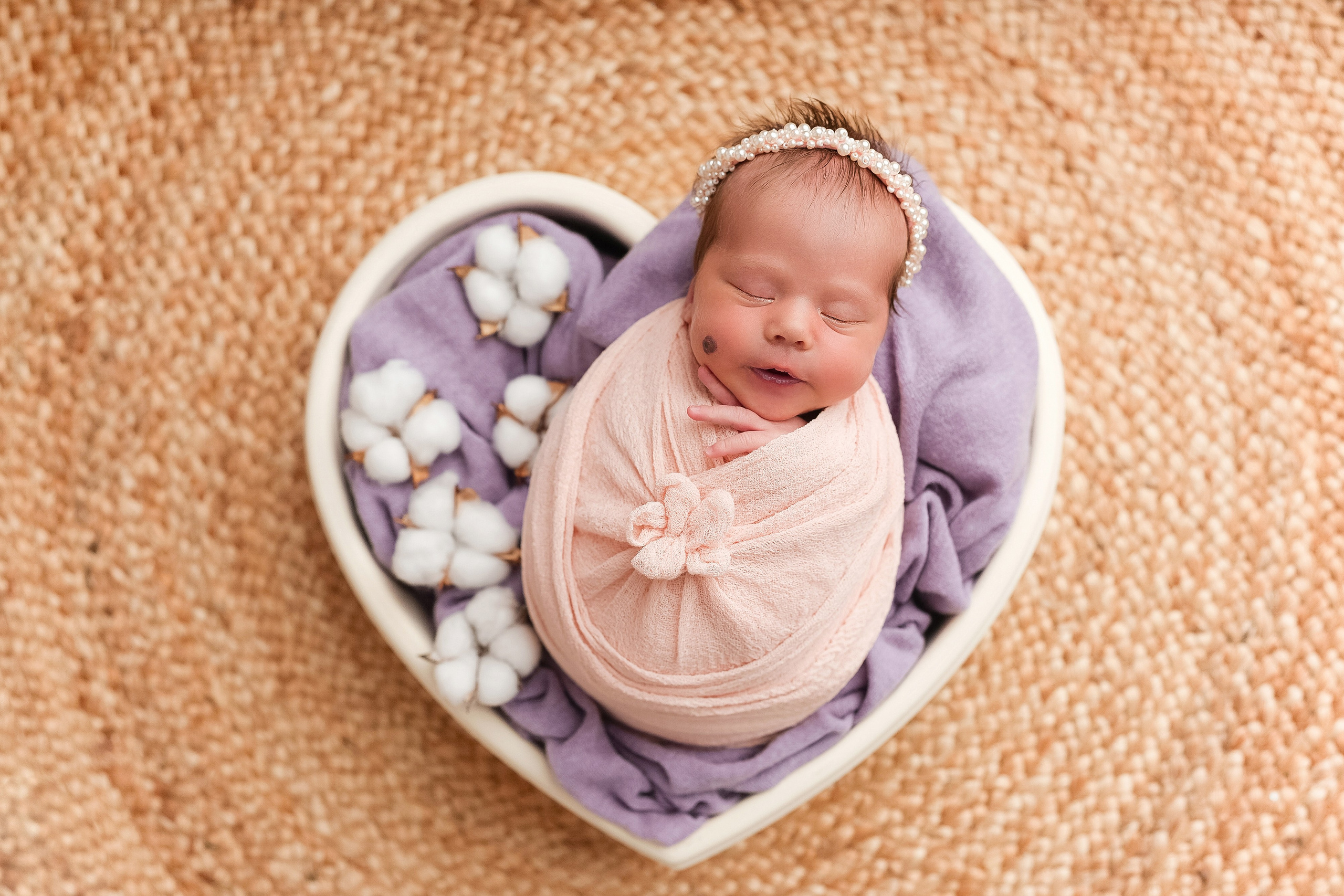 Newborn. Фотограф новорожденных и детский фотограф в Екатеринбурге Ксени