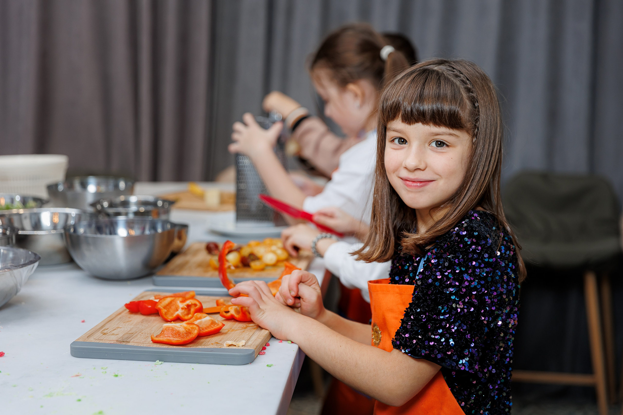 День рождения Насти «Венсдэй во Вкусотеррии». Семейный и детский фотограф Комина Елена, Власиха, Одинцово