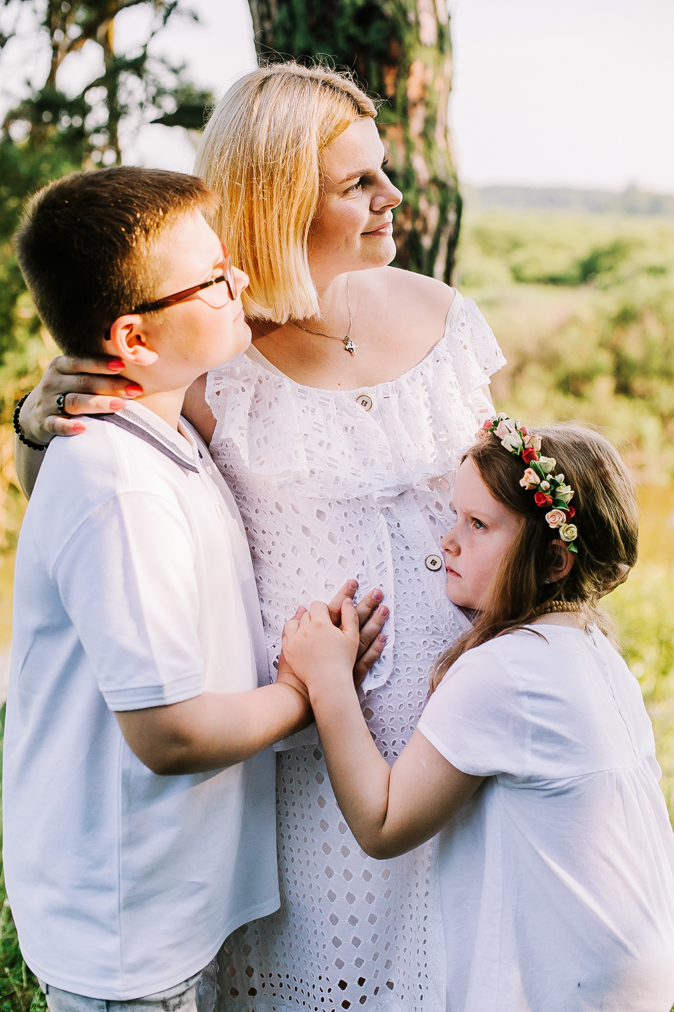 Ольга и ее прекрасные детки. Летне-природная прогулка. Фотограф Полина Егорова город Тюмень