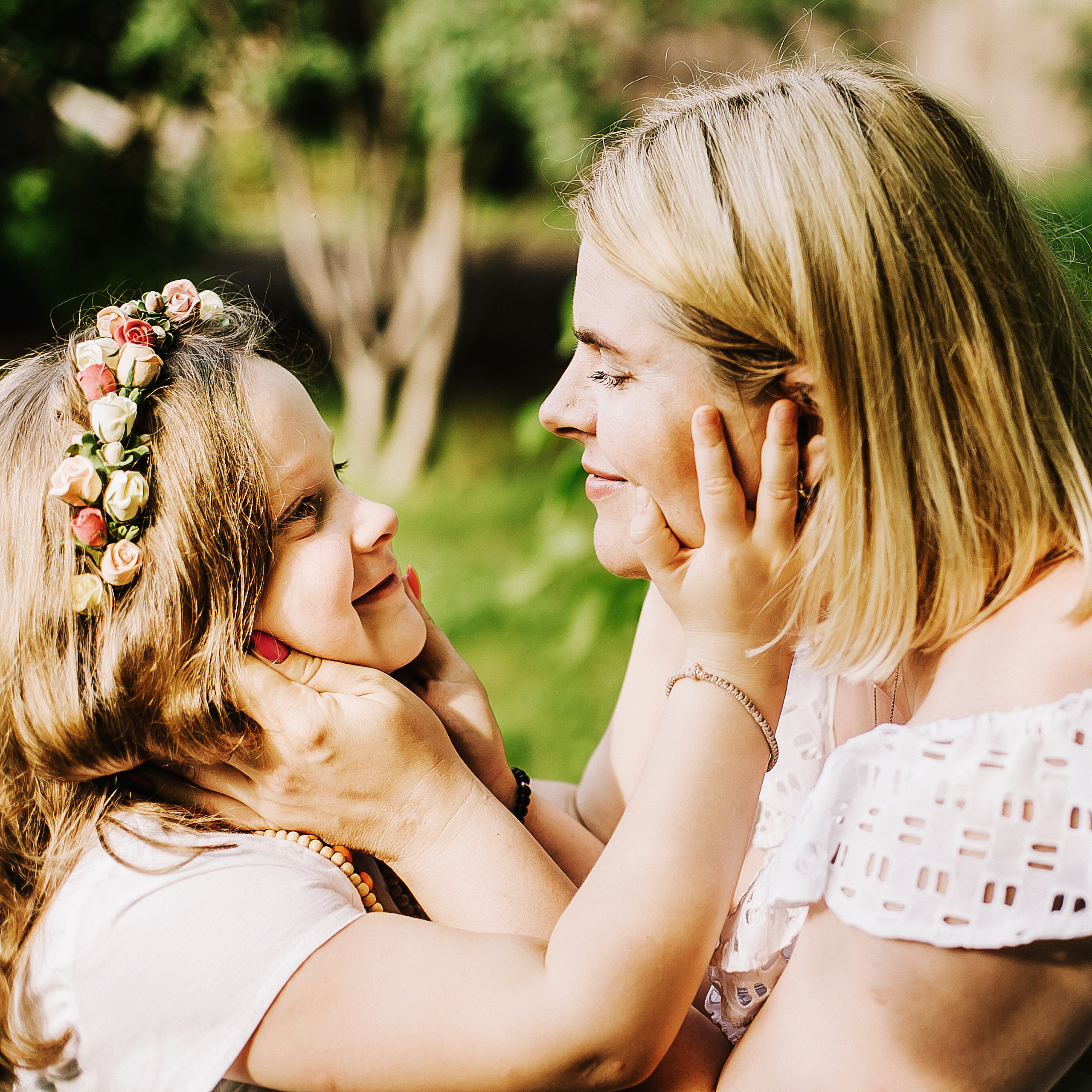 Ольга и ее прекрасные детки. Летне-природная прогулка. Фотограф Полина Егорова город Тюмень