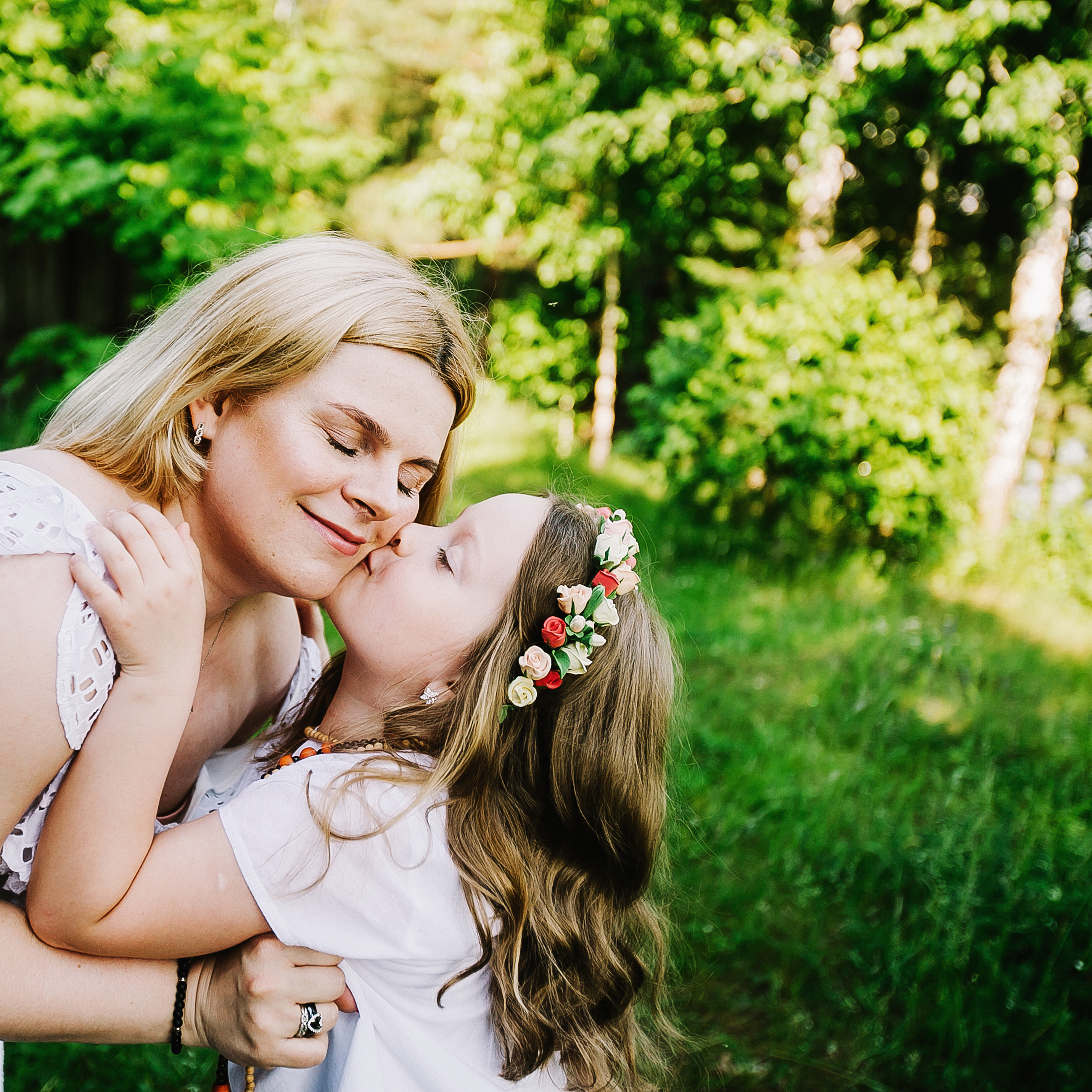 Ольга и ее прекрасные детки. Летне-природная прогулка. Фотограф Полина Егорова город Тюмень