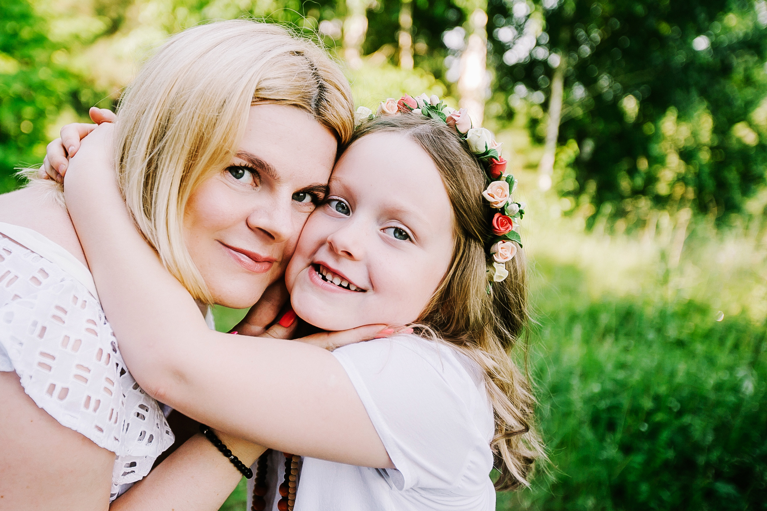 Ольга и ее прекрасные детки. Летне-природная прогулка. Фотограф Полина Егорова город Тюмень