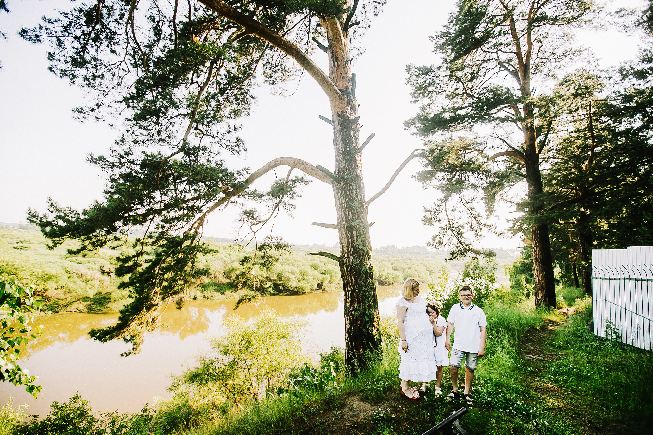 Ольга и ее прекрасные детки. Летне-природная прогулка. Фотограф Полина Егорова город Тюмень