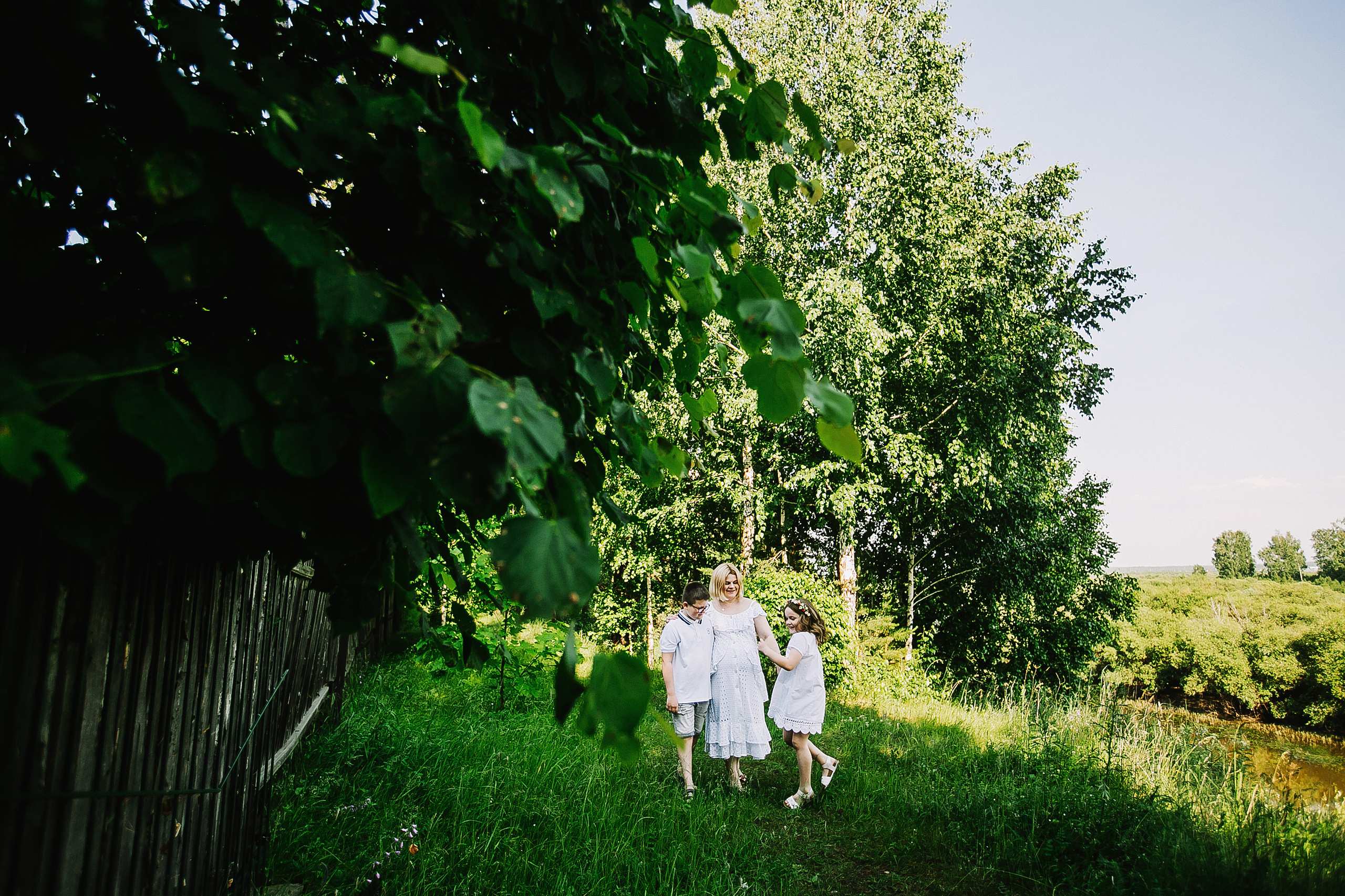 Ольга и ее прекрасные детки. Летне-природная прогулка. Фотограф Полина Егорова город Тюмень
