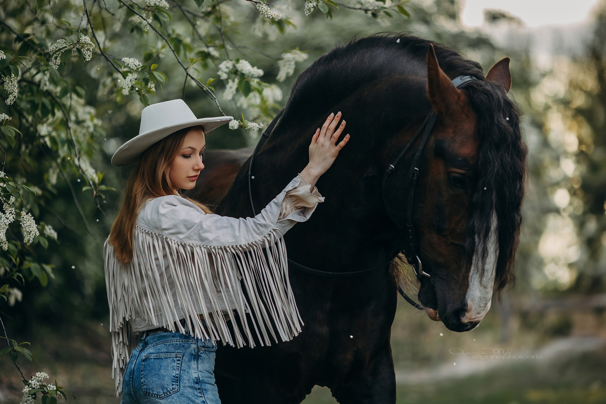 Фотосессия с лошадью тюмень, фотосъемка с лошадью тюмень, конные прогулки тюмень