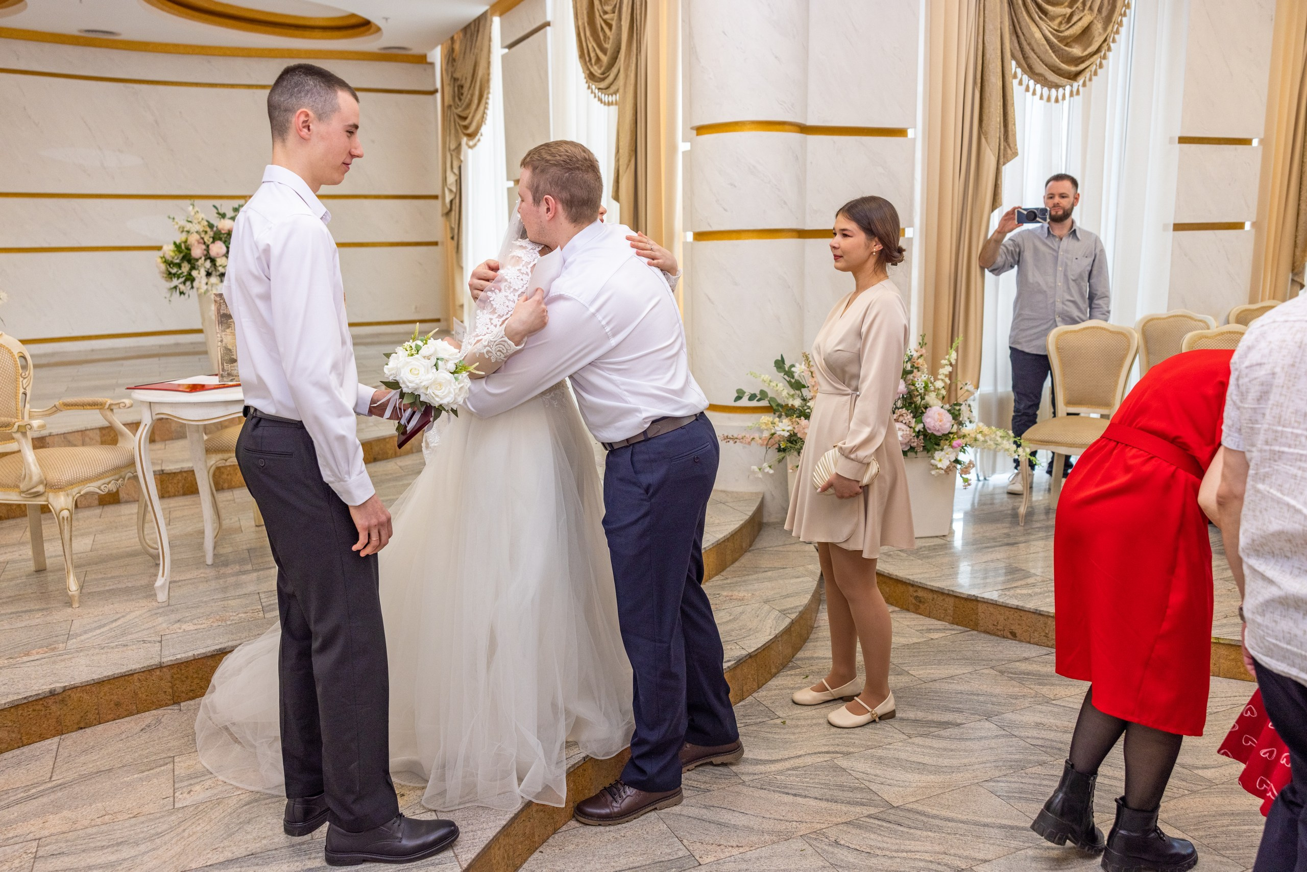 Пример одной свадьбы ЗАГС, ресторан. Фотограф в Туле Крупский АнДРей. Фотостудия «КАДР71» в Туле