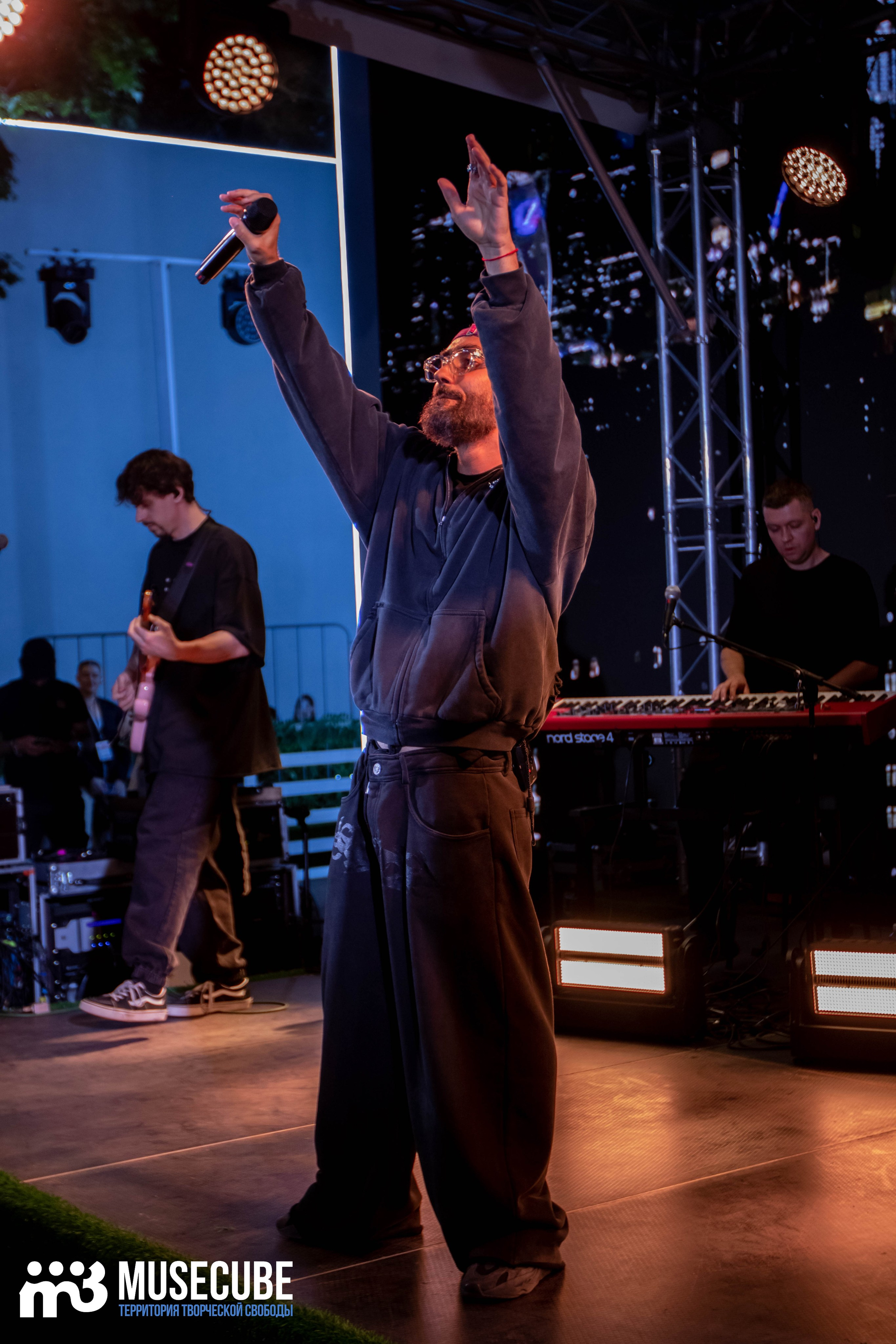 МОТ. Концертный фотограф