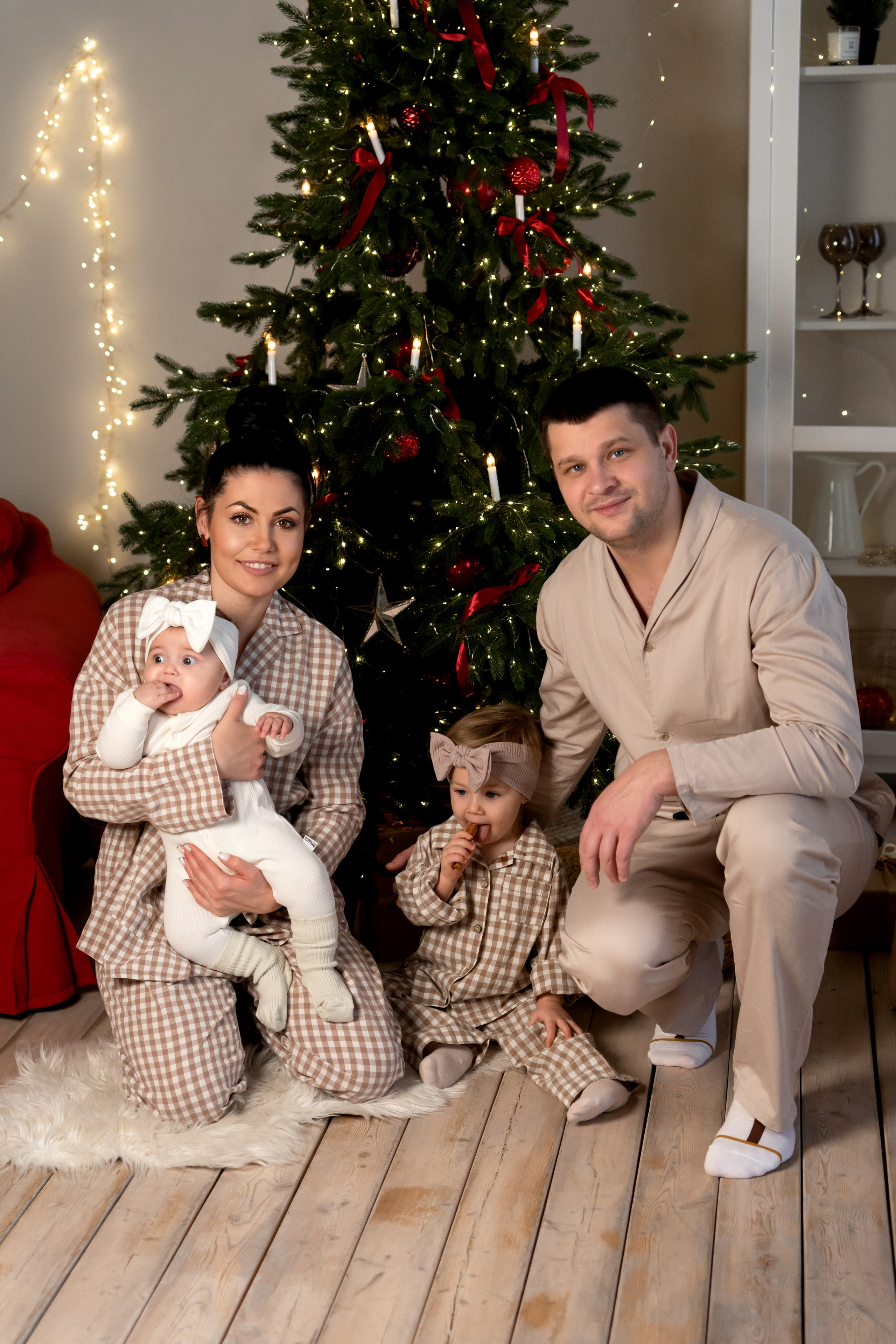 Теплая новогодняя семейная фотосессия. Фотограф в Красноярске. Юлия Чаушанская