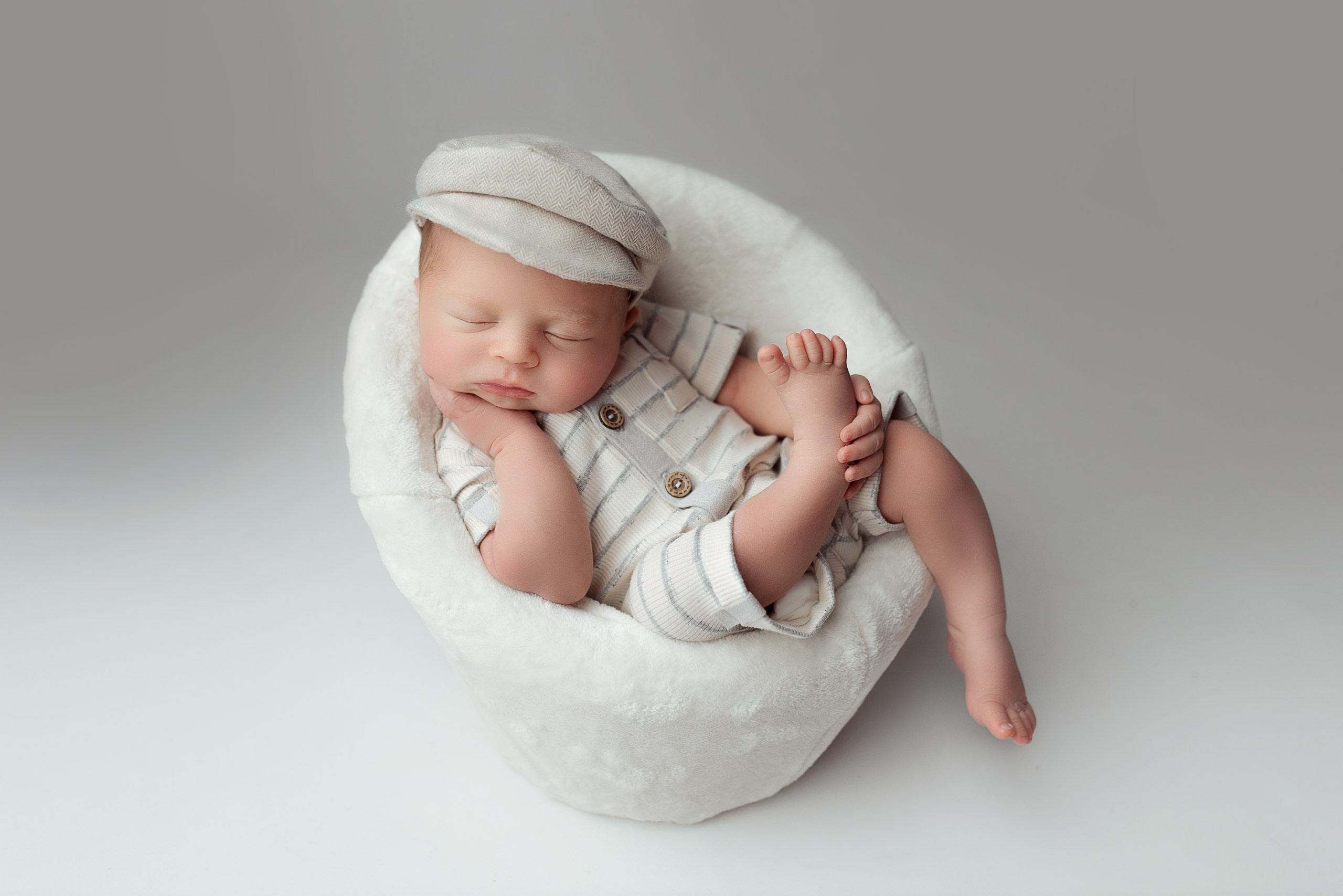 Новорожденные. Фотограф беременности, новорожденных Москва. годики под ключ