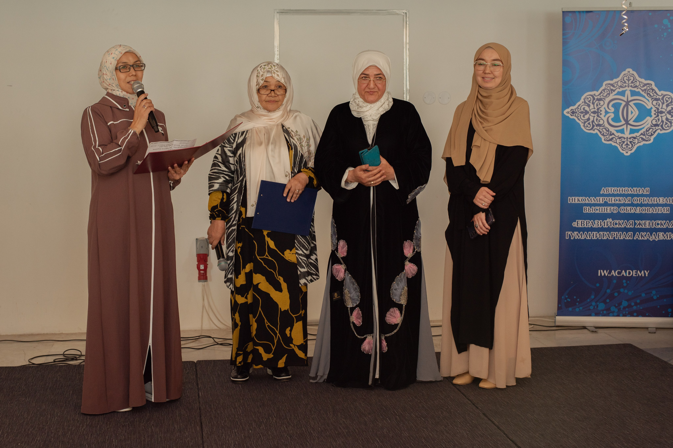 Выпускной в Евразийской женской гуманитарной академии. Лина Курочка — ваш фотограф