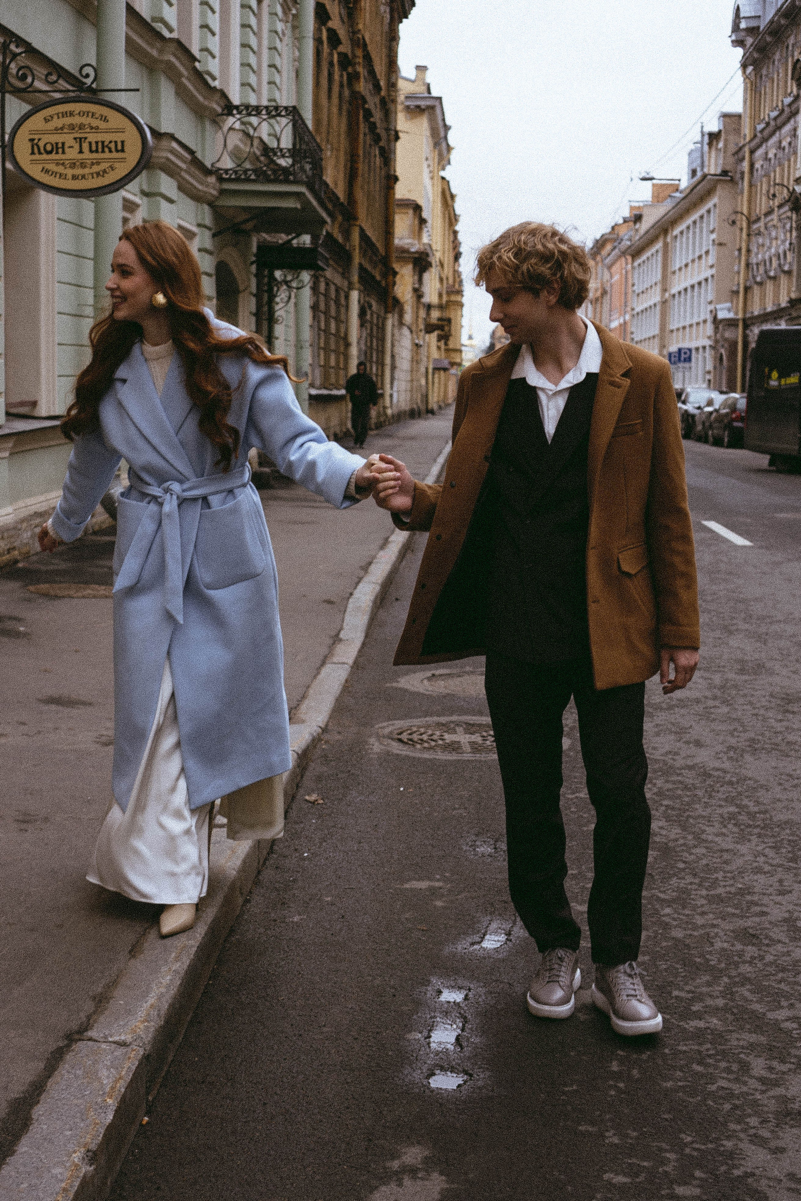 СВАДЕБНАЯ СЬЕМКА В ОТЕЛЕ. СБОРЫ ЖЕНИХА И НЕВЕСТЫ И ТАКЖЕ ТОР И ПОДГОТОВКА К ПРОГУЛКЕ И ПРОГУЛКА ПО ПЕТРОГРАДКЕ. Профессиональный фотограф, Санкт-Петербург — Виктория Богомолова