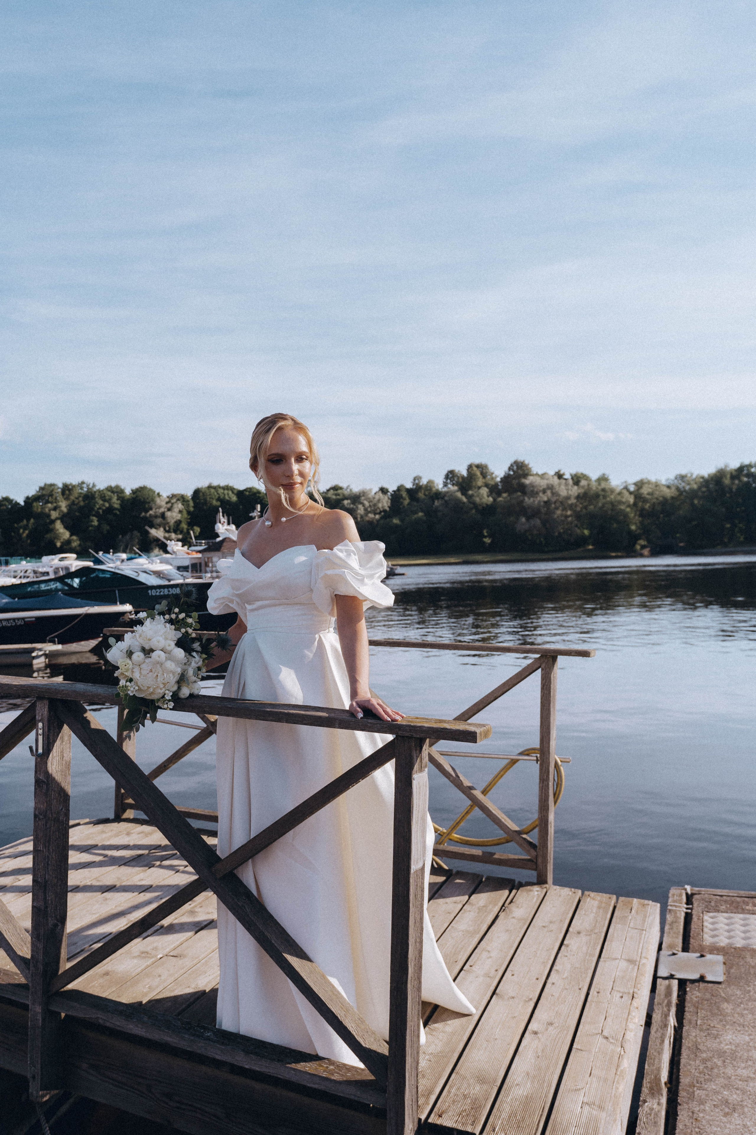 СВАДЕНБНАЯ СЬЕМКА НА КАТЕРЕ ПО КАНАЛАМ САНКТ-ПЕТЕРБУРГА И В АКВАТОРИИ НЕВЫ. Профессиональный фотограф, Санкт-Петербург — Виктория Богомолова