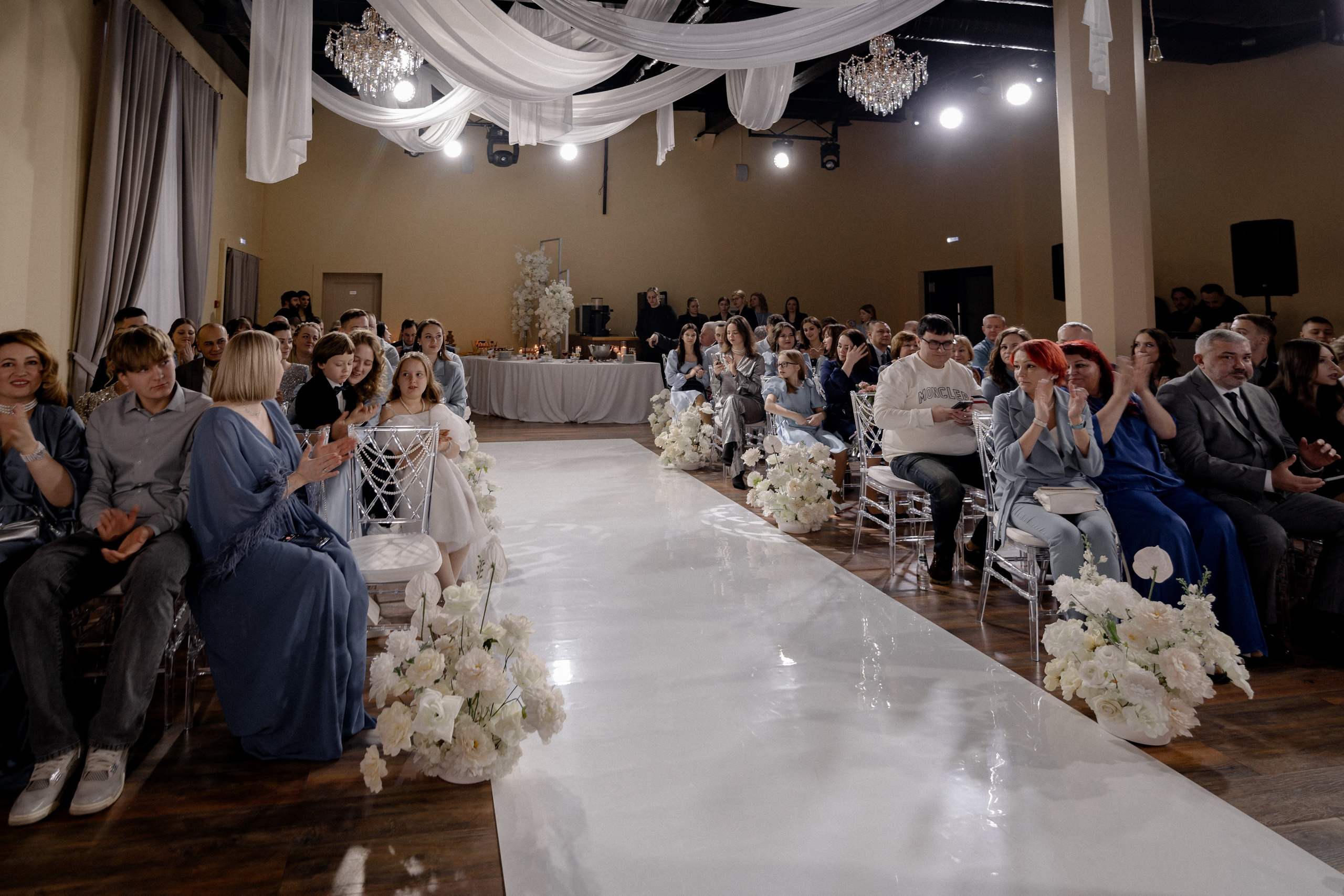 СВАДЕБНАЯ СЬЕМКА СБОРОВ В ОТЕЛЕ И ВЫЕЗД НА ЦЕРЕМОНИЮ (СНЯТО В СИБИРЕ В НИЖНЕВАРТОВСКЕ). Профессиональный фотограф, Санкт-Петербург — Виктория Богомолова