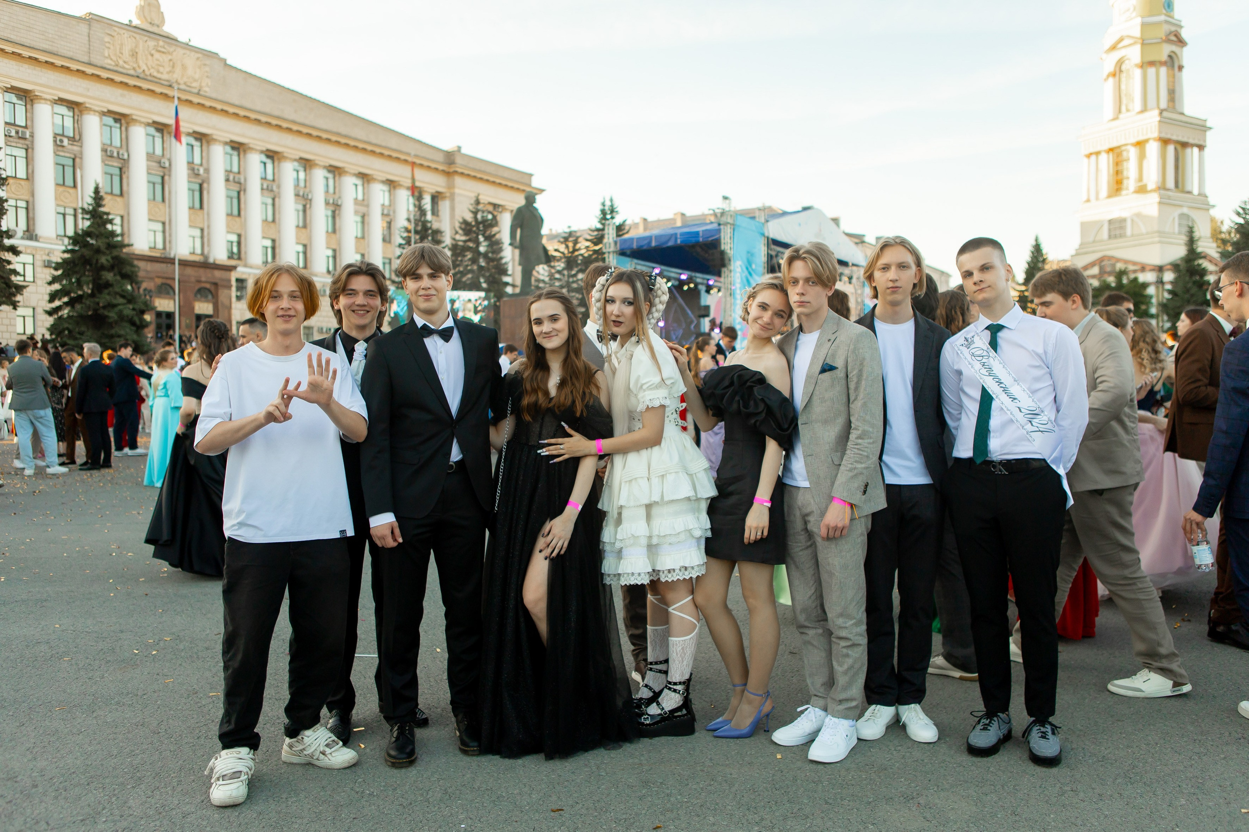 Выпускной Гимназия 12 2024 г. Свадебный и портретный Фотограф в Липецке Дмитрий Котюков