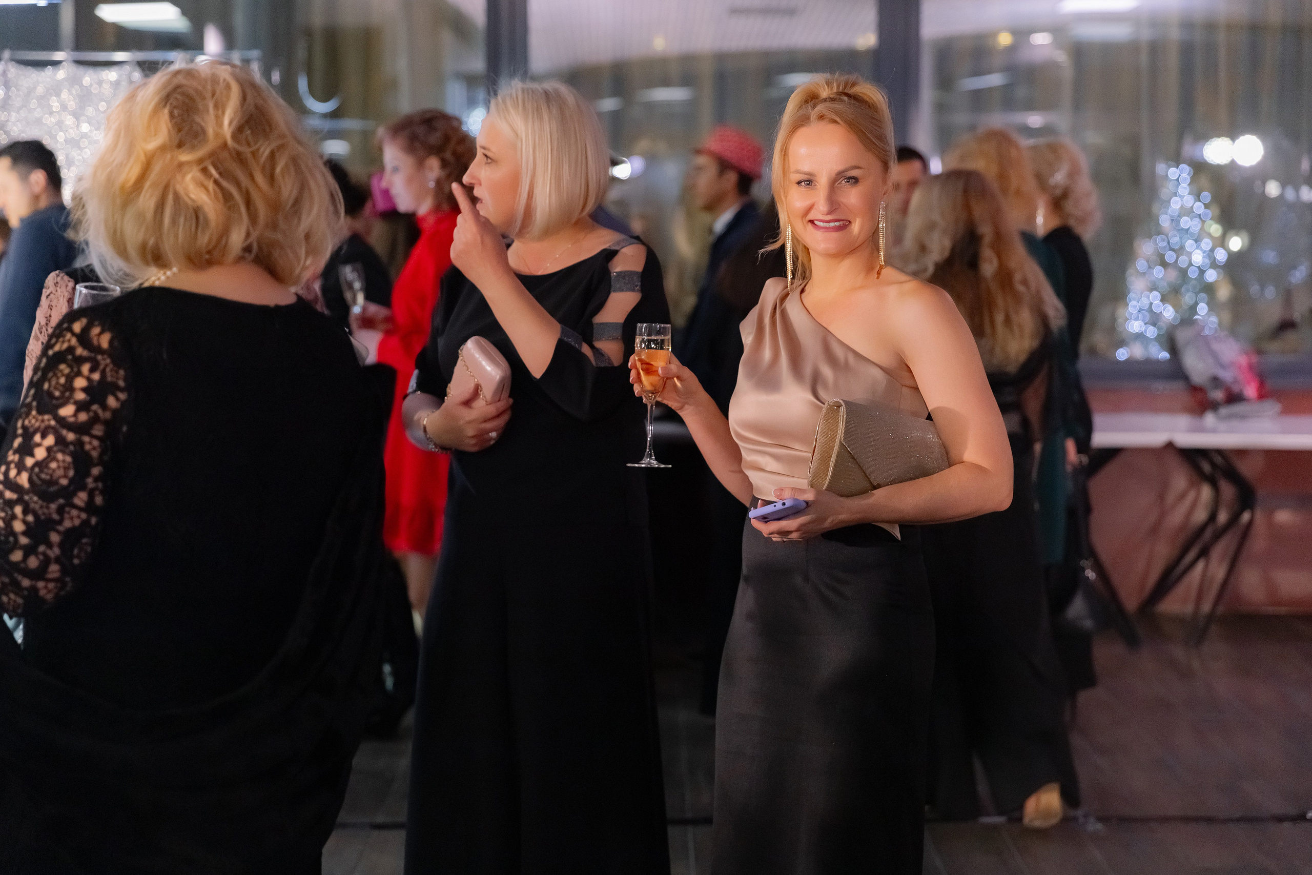 Корпоративная новогодняя фотосъемка для BELARUSBANK в Ресторане «Урарту». Свадебный фотограф в Минске/Беларуси Сергей Спиридонов