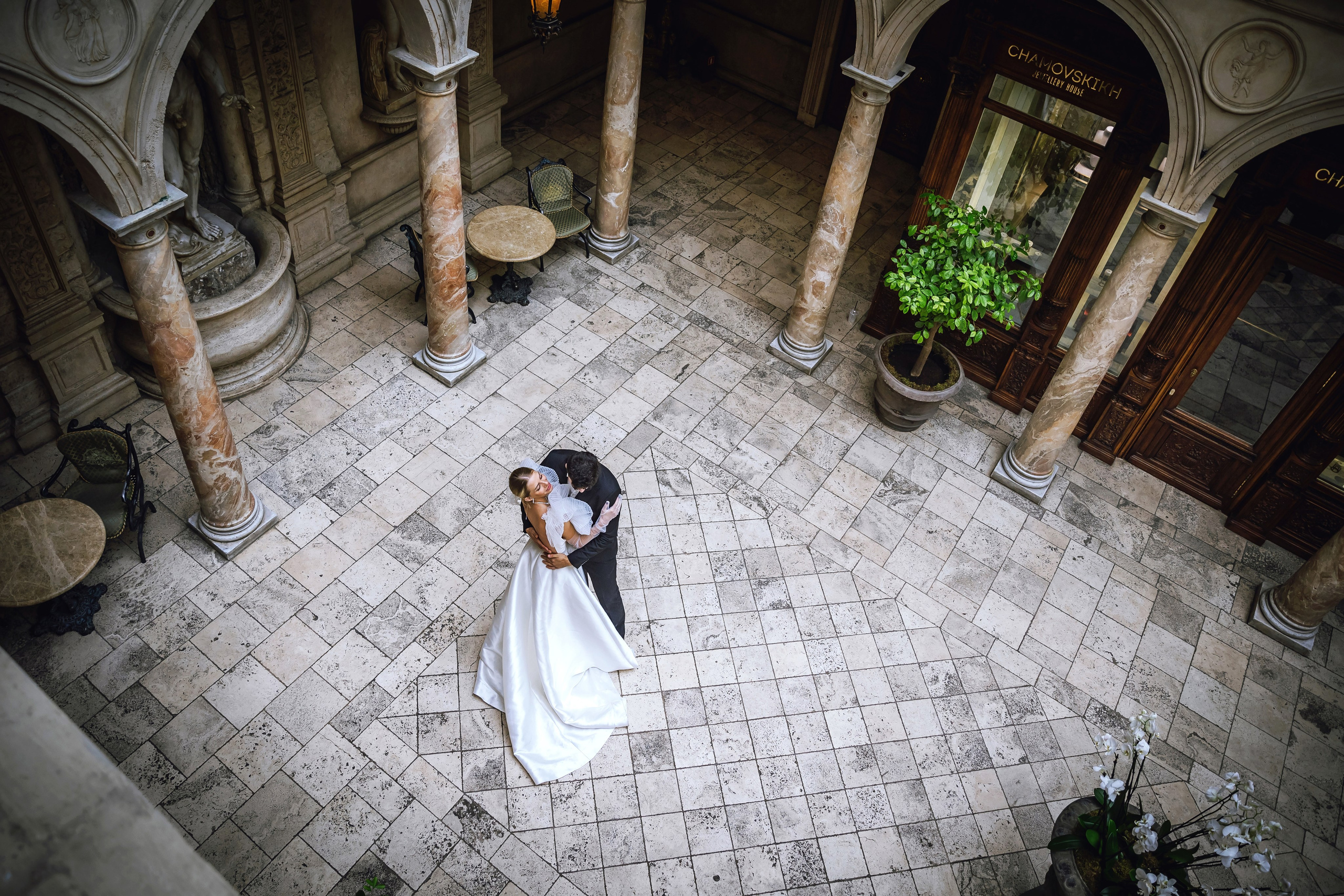 Свадьба в ресторане Турандот. Фотограф и видеограф Москва. Свадебный фотограф, видеограф. Выпускные альбомы. Оживающие альбомы