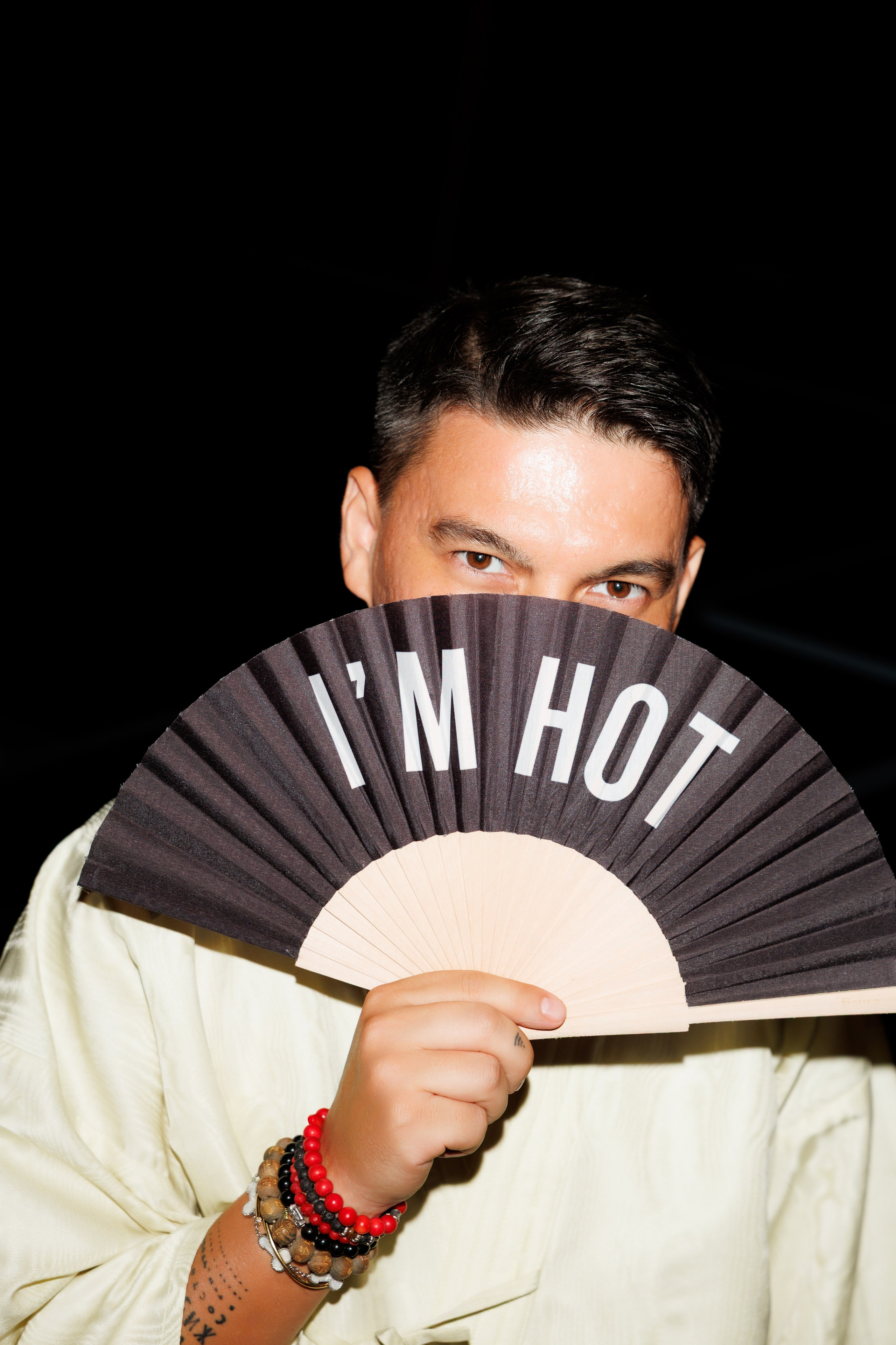 IKURA terrace opening. «Птичка на проводе»: информационный портал в Москве