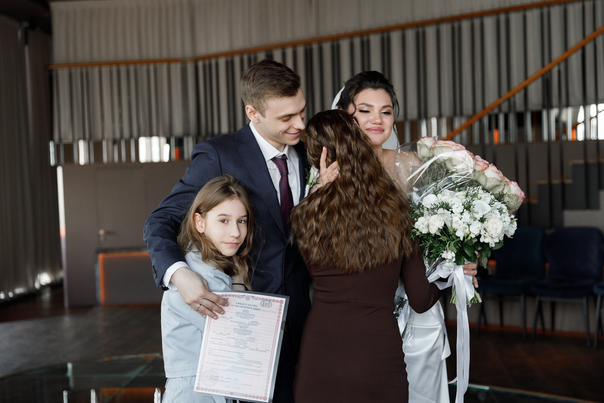 Паша&Настя (роспись Москва-сити Birds). Фотограф в Москве Юлия Хамзина