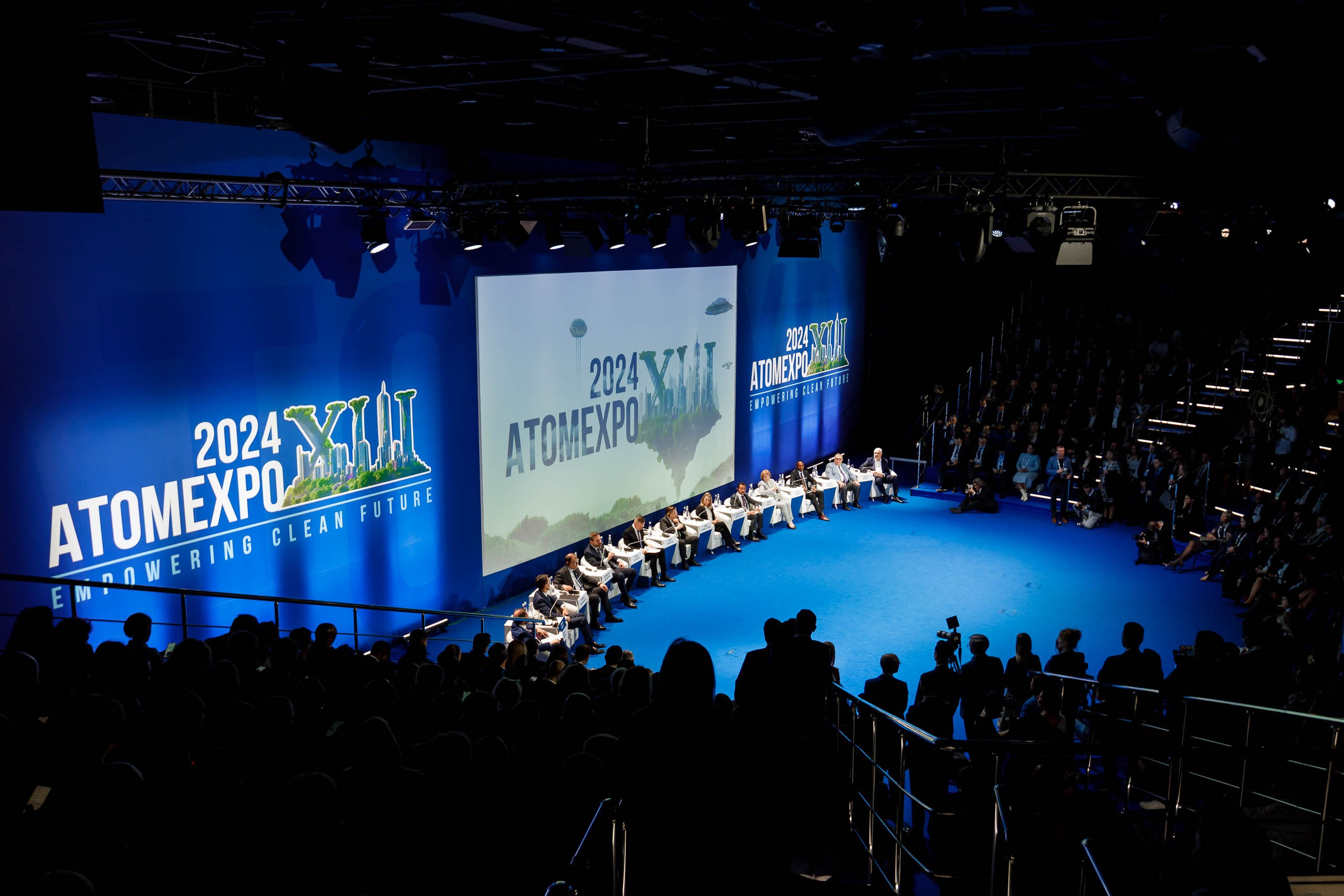 Подписания соглашений на форуме ATOM EXPO XIII 2024 в Сириусе. Репортажный фотограф в Москве, Сочи и Санкт-Петербурге