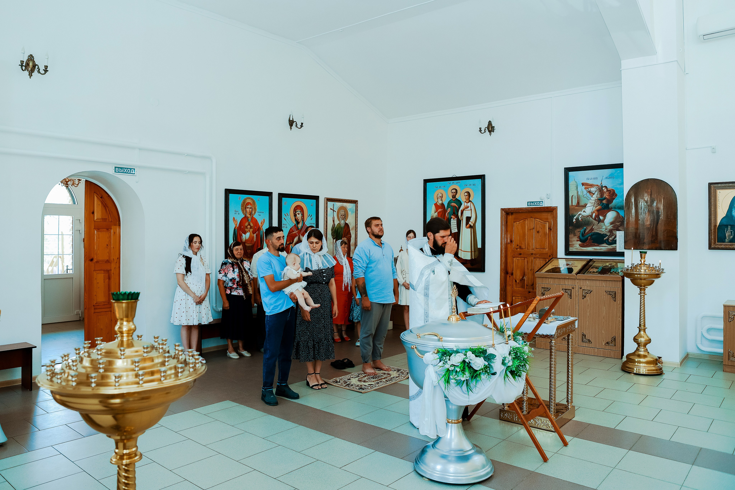 Таинство Крещения Отца и Дочери. Свадебный фотограф Евгения Фролова г. Каменск-Шахтинский, Донецк, Ростов