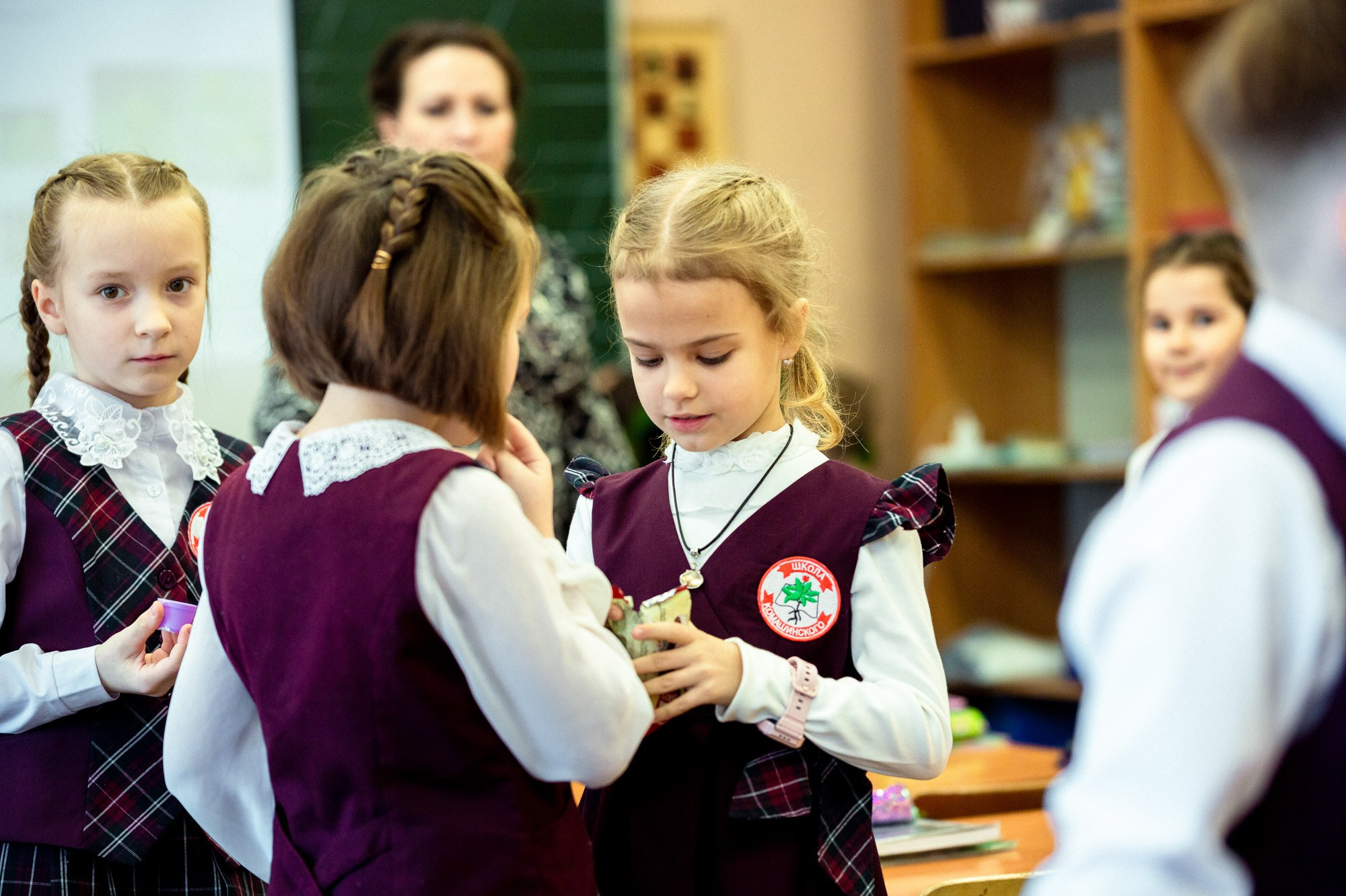 Уроки в школе. Андрей Кровлин — фотограф в Славянке