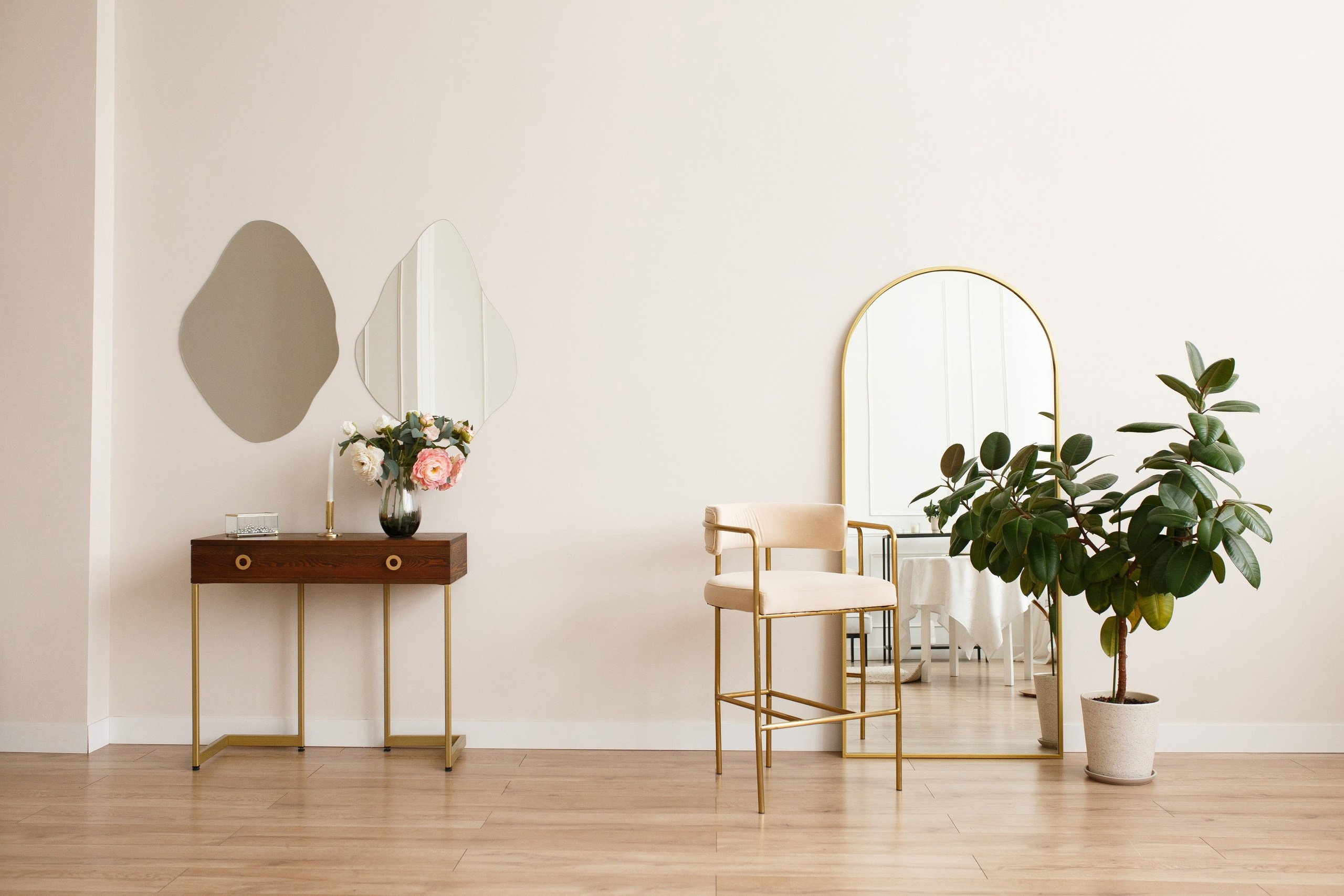 Дзержинского 29 (ТЦ Галактика) 1600р/час