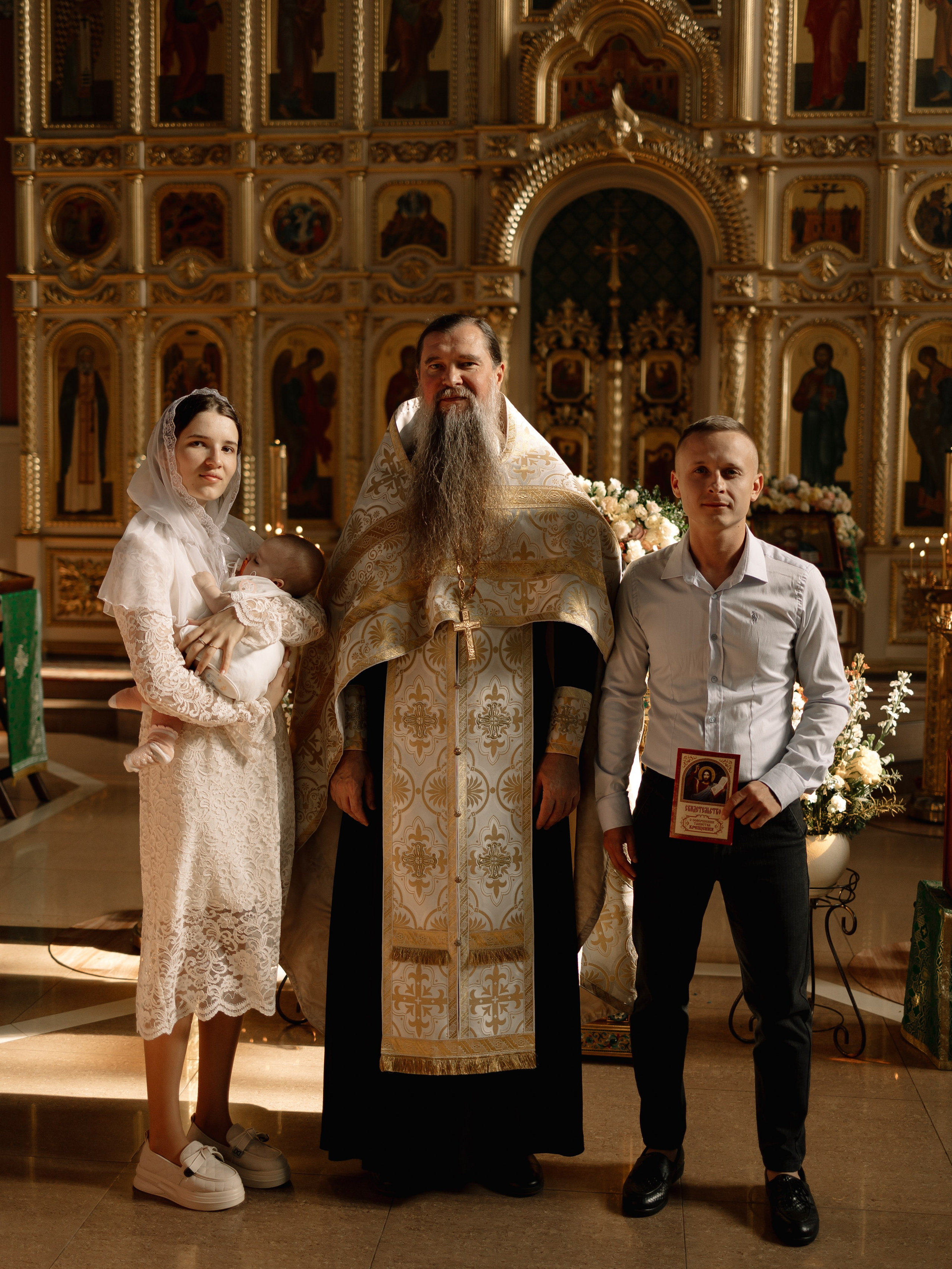 Таинство крещения Миланы. Семейный фотограф в Краснодаре Храмова Анна