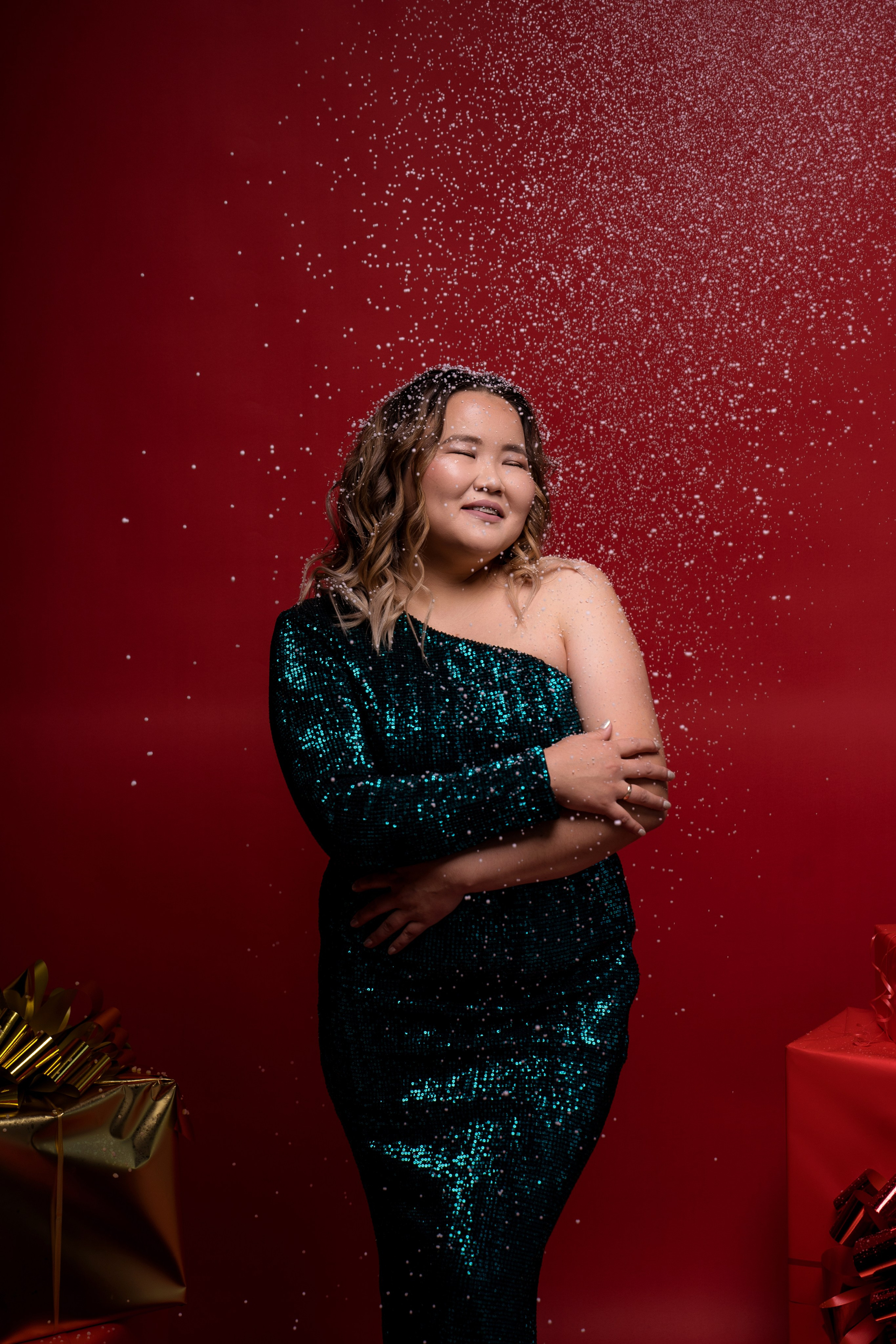 Платья для девушек размер 40-46. Фотостудия Малина в городе Улан-Удэ. Фотограф Ирина Жарникова