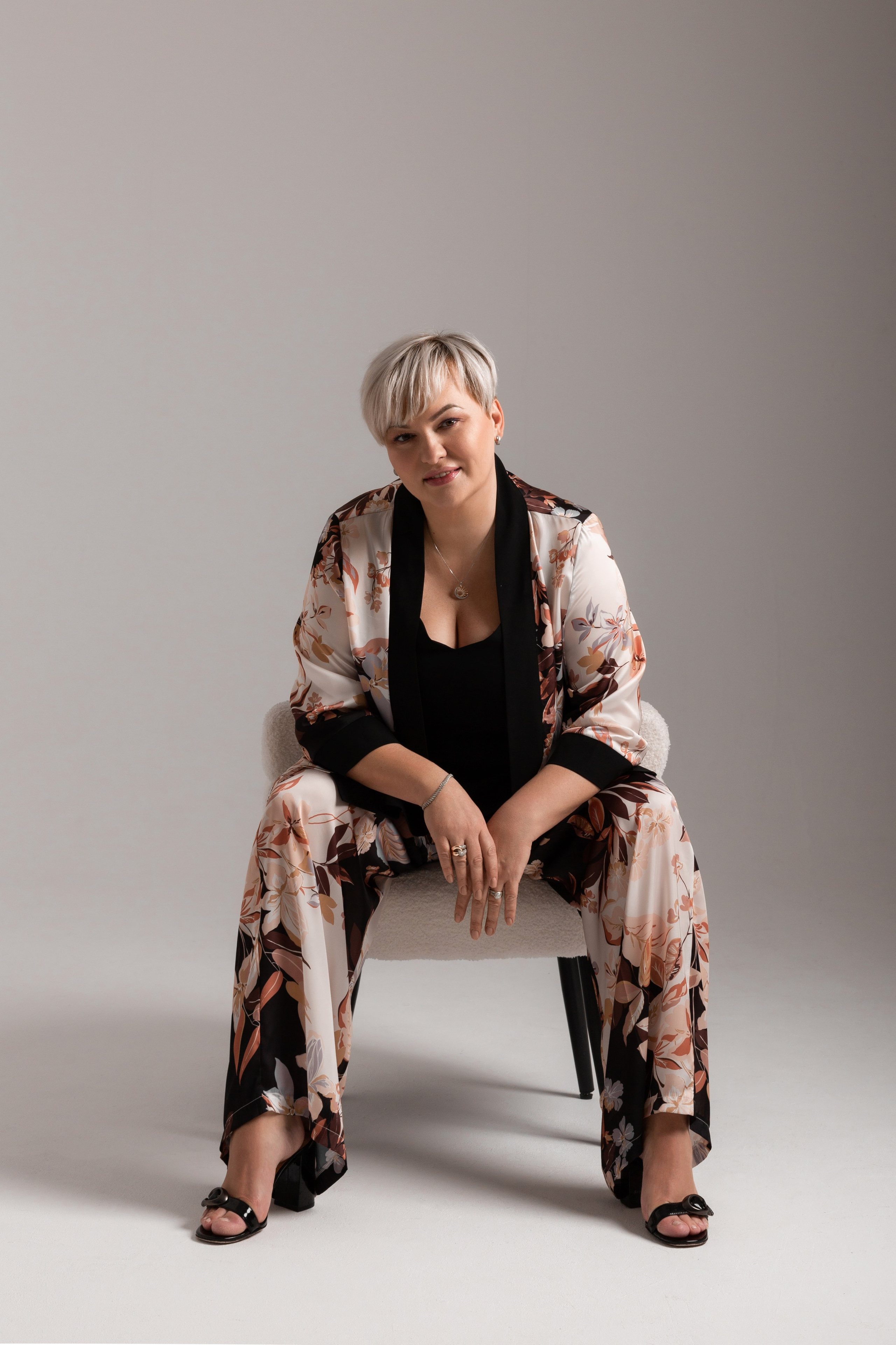 ELENA. Real Estate Consultant