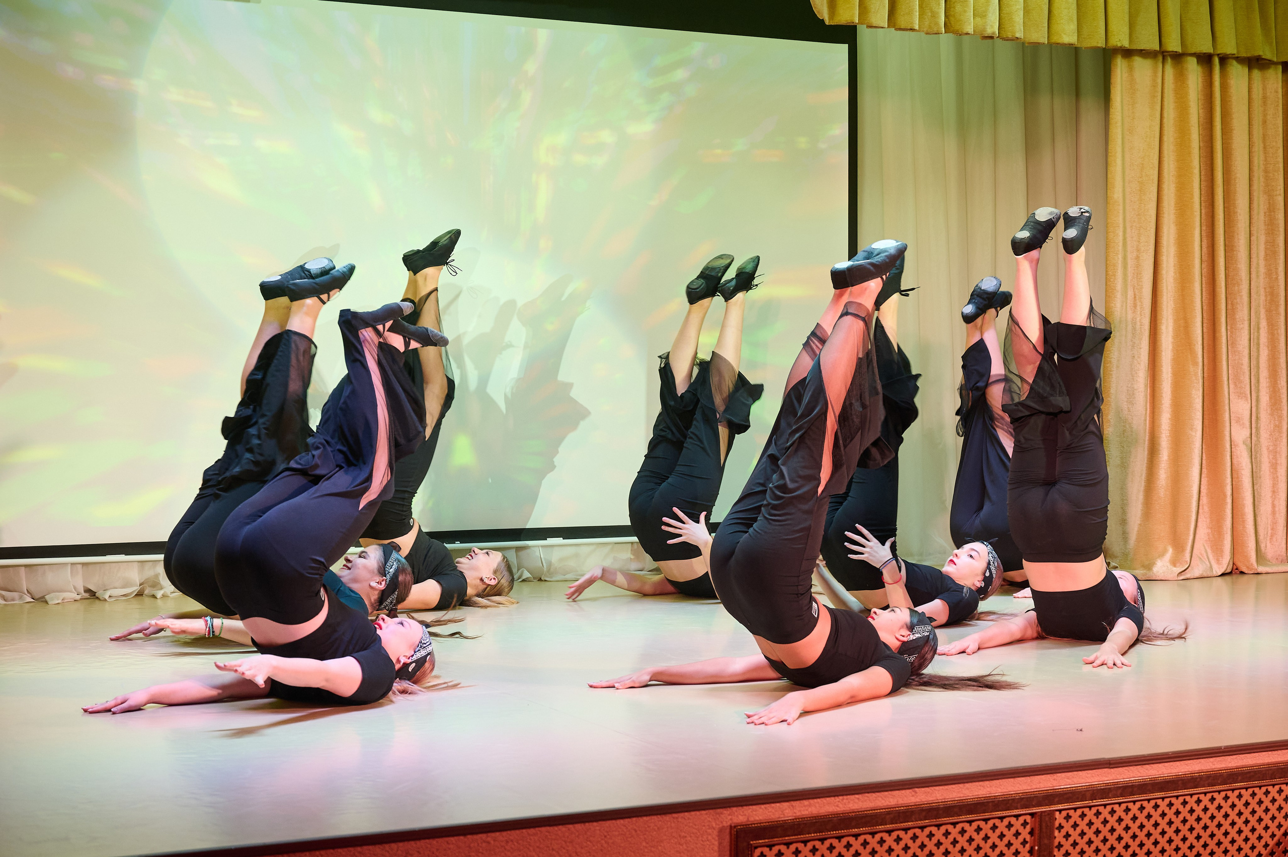 День матери Виноградный. Жизнь курорта Кабардинка в фотографиях