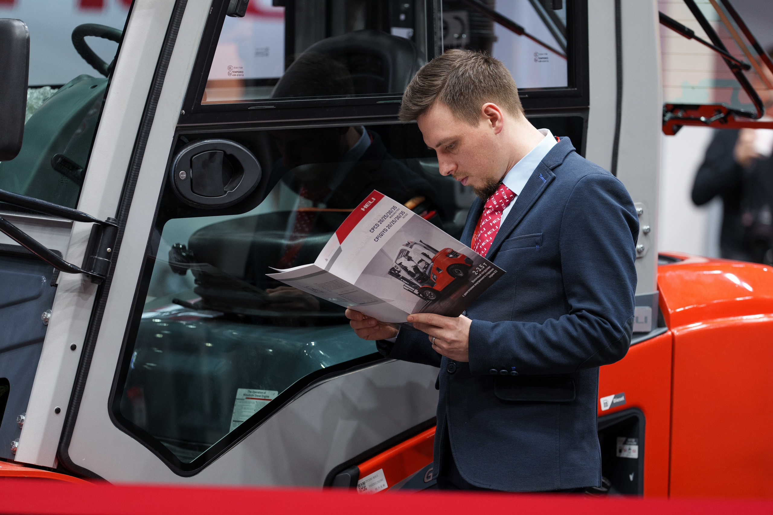 HELI. Стенд в Крокус Экспо. Фотограф Саша Блюз