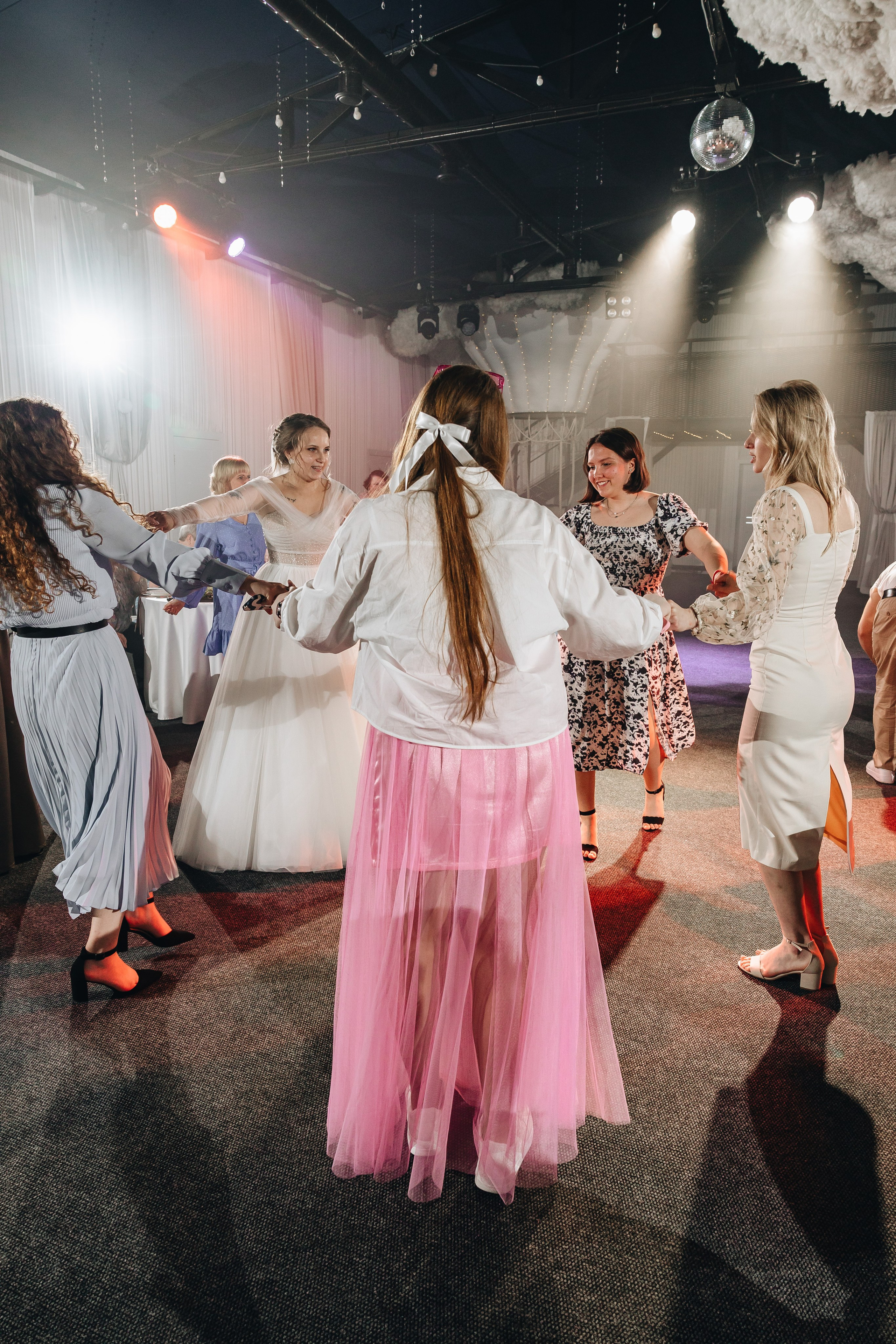 Олег и Виктория. Свадебный фотограф и видеограф — Сергей и Дарья