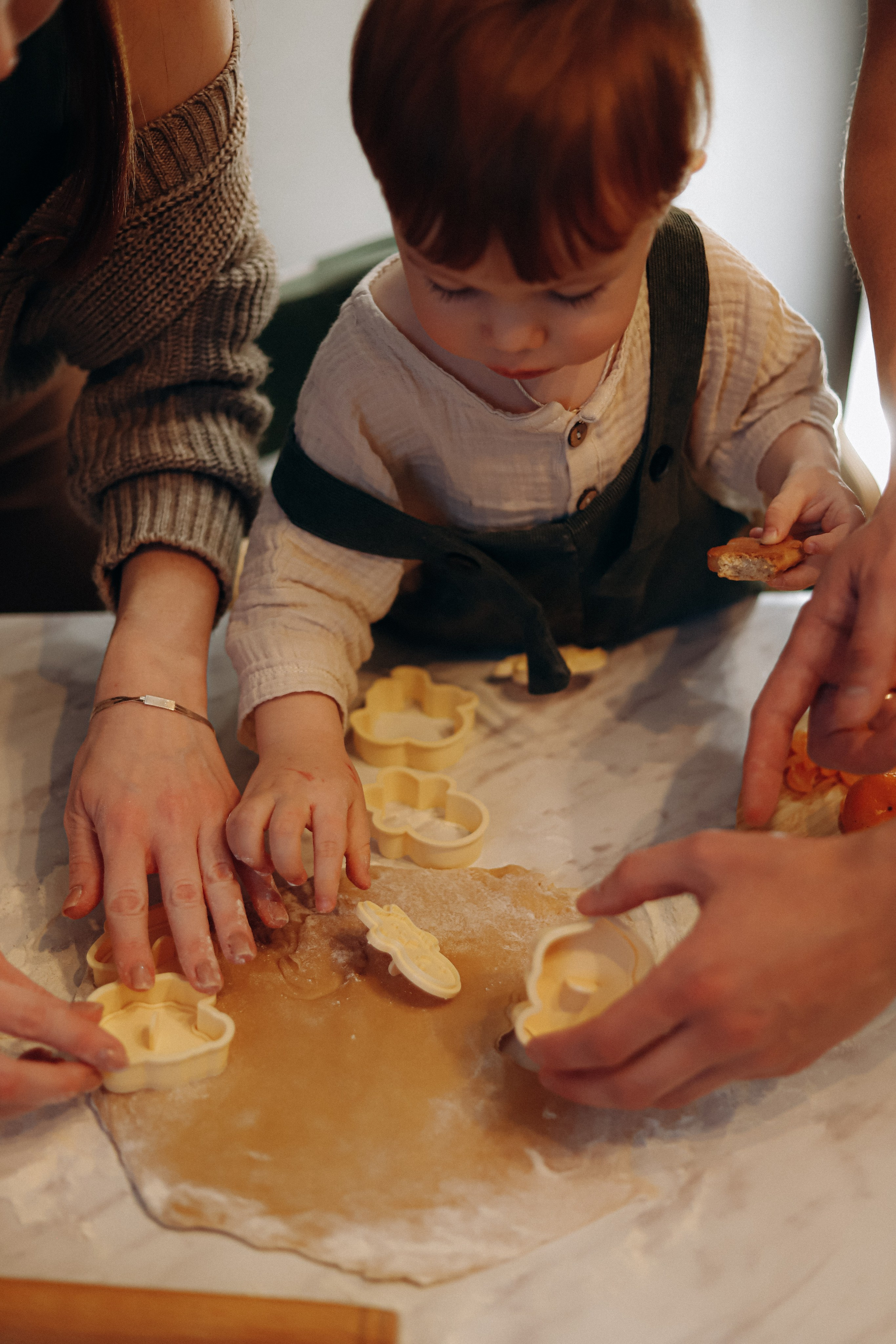 Домашняя новогодняя история. Алексей+Ксения+Дима. Услуги