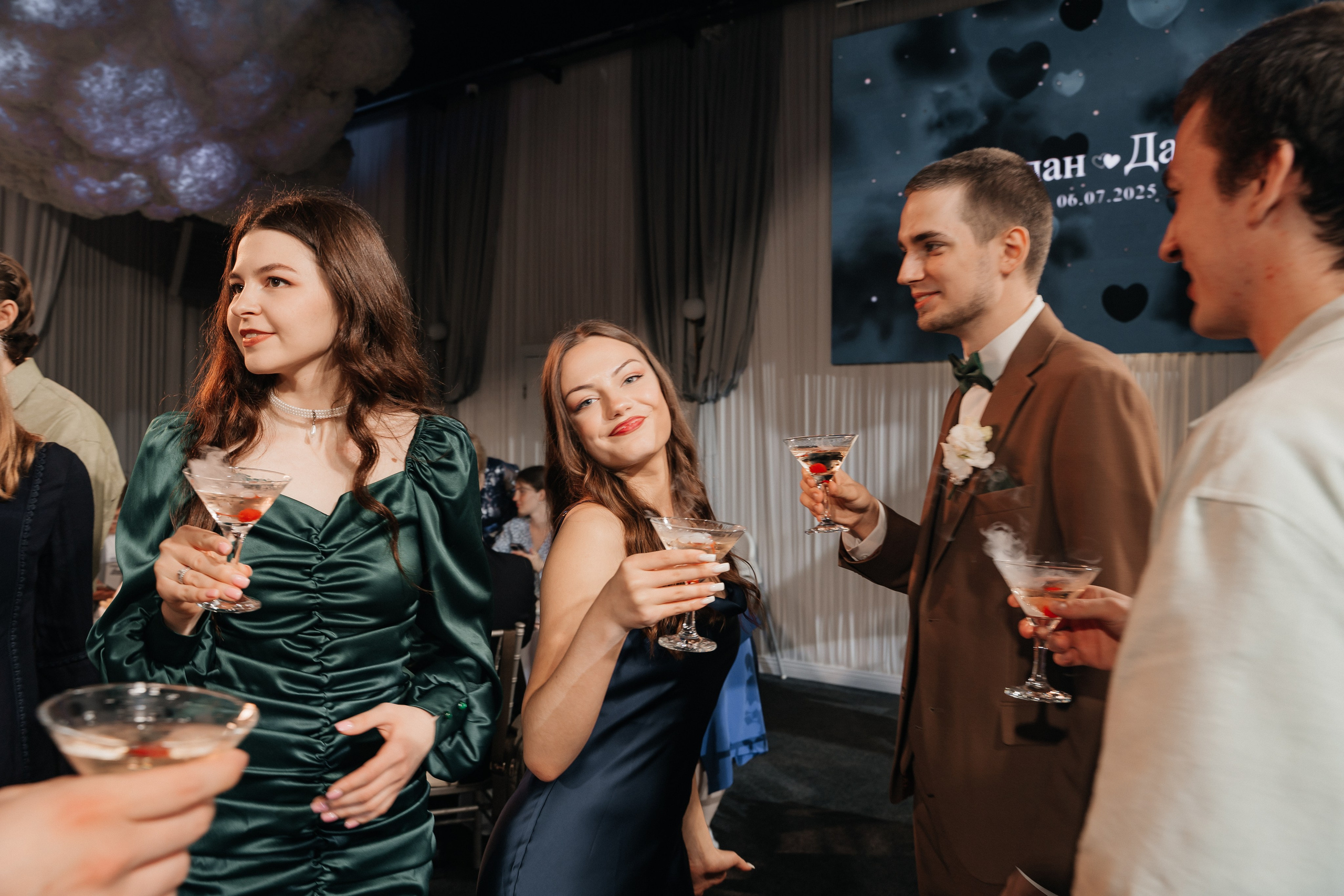 Wedding «Laugh and cry». Свадебные фотограф и видеограф Наталья и Анатолий Новиковы СПб