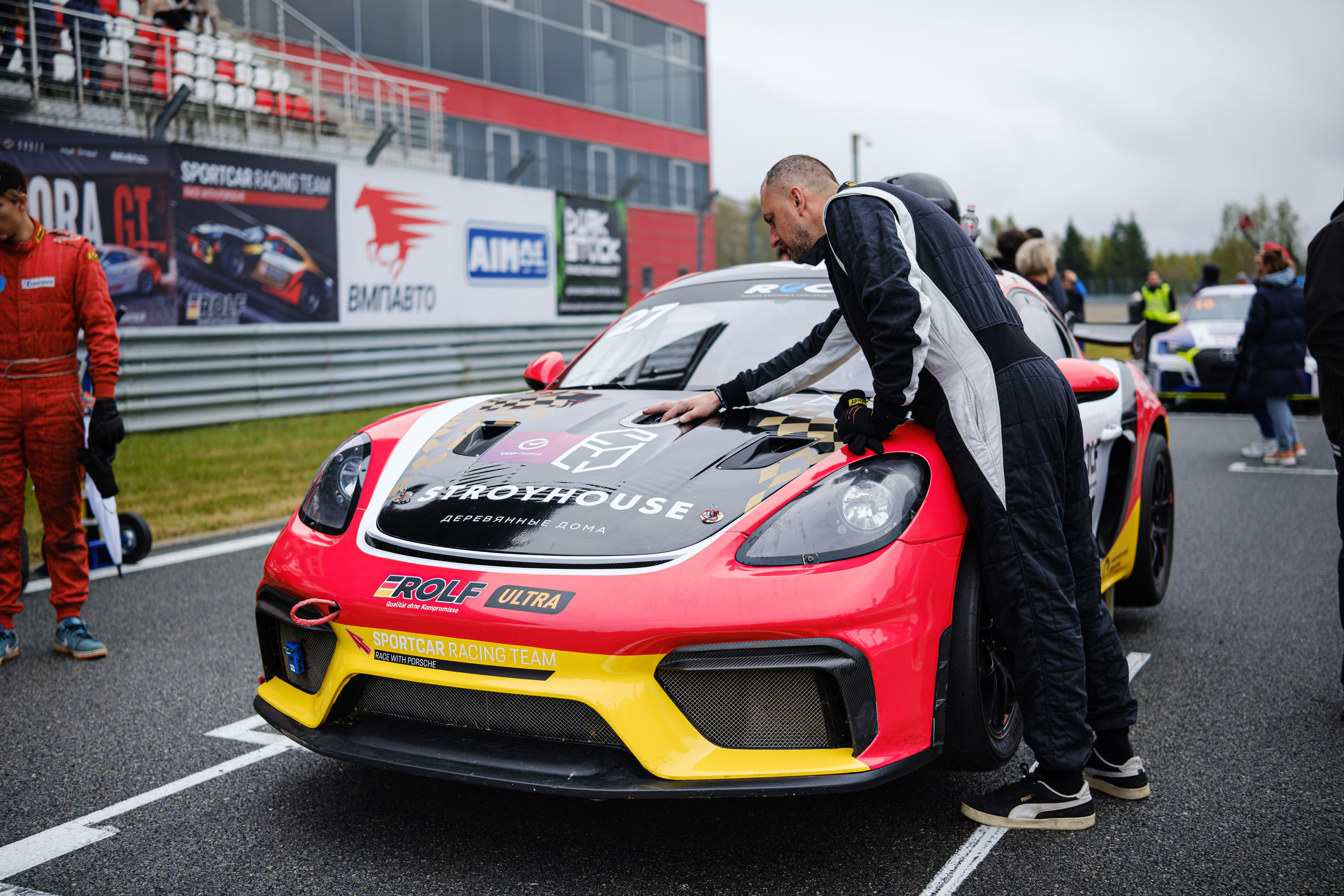 Российская серия гонок на выносливость. Авто и мотоспорт — фотограф Антон Медведев iCoguar