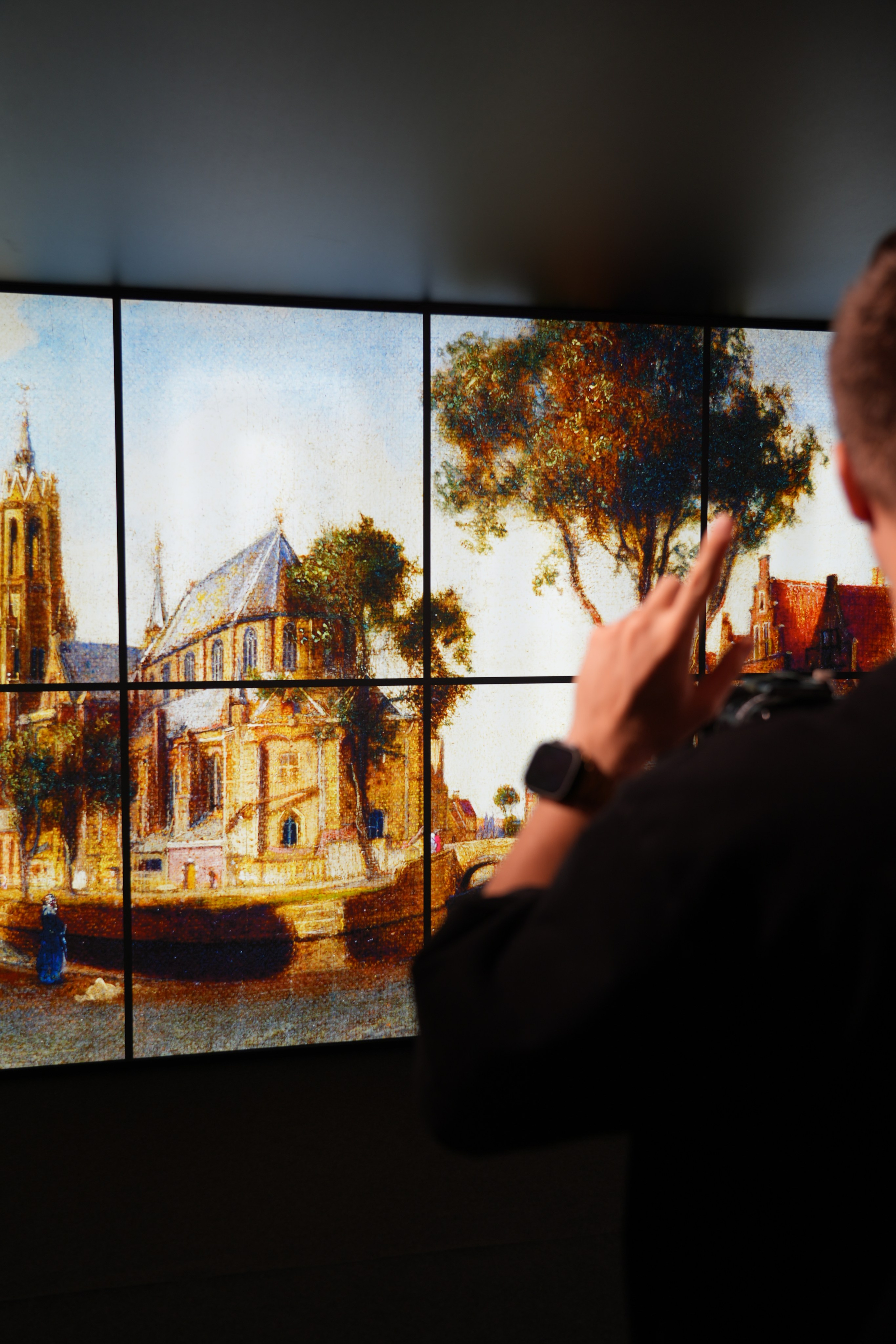 О дизайнере