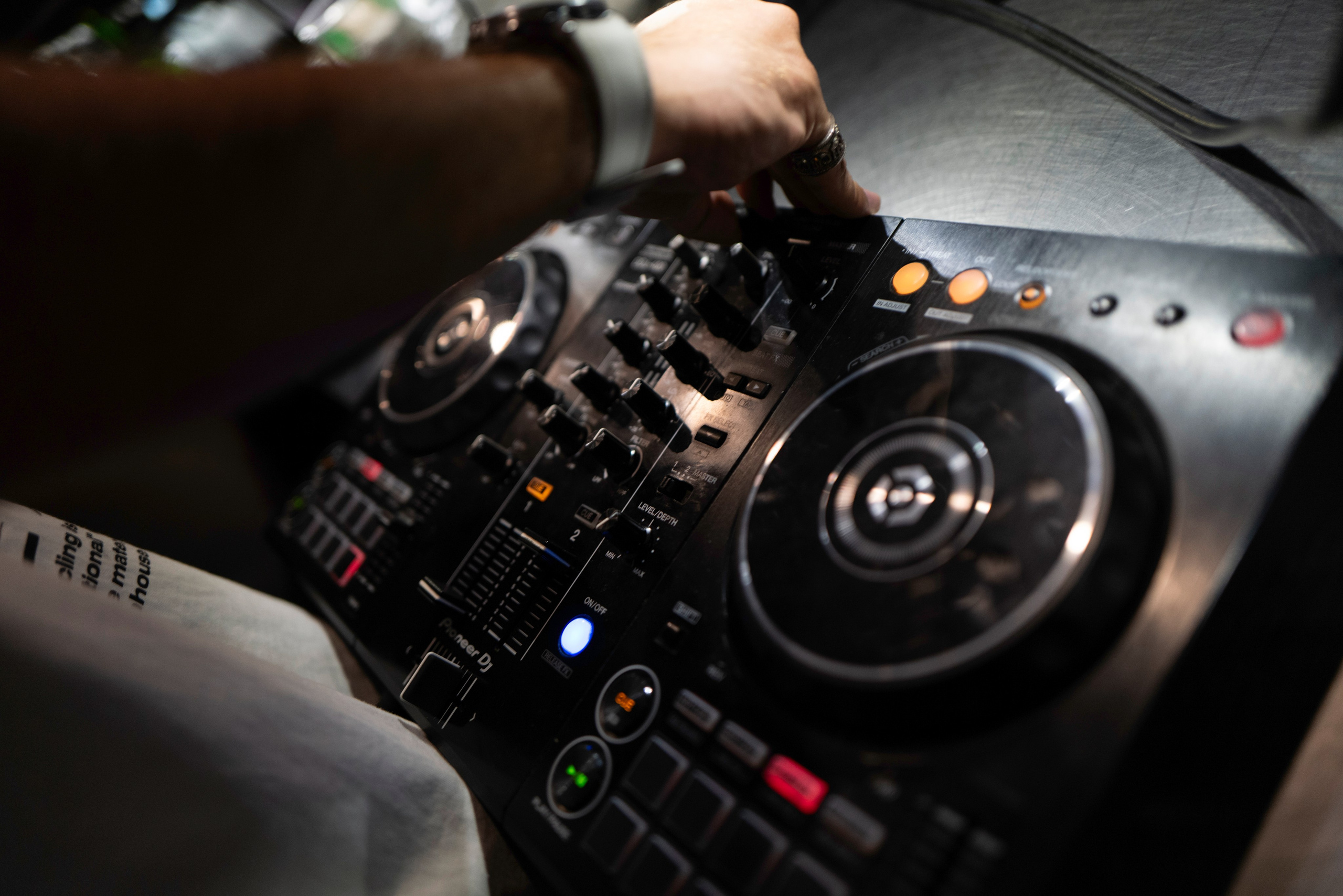 BBQ Безлимит (Bahnhof). Maxon Magnusson