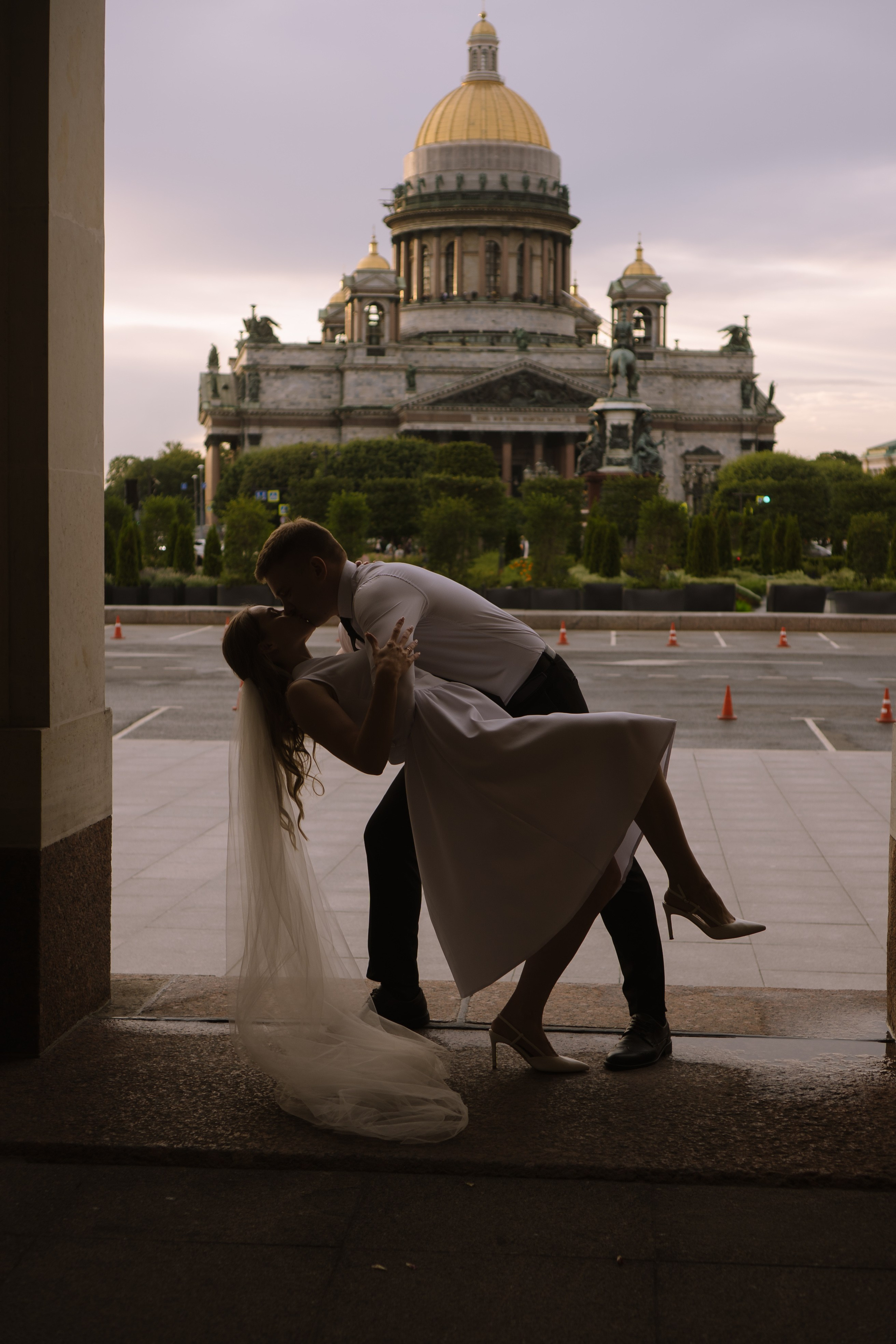 СВАДЕБНАЯ СЬЕМКА С ИСАКИЕВСКИМ СОБОРОМ, АСТОРИЯ И ЗАКОНОДАТЕЛЬНОЕ СОБРАНИЕ. Профессиональный фотограф, Санкт-Петербург — Виктория Богомолова
