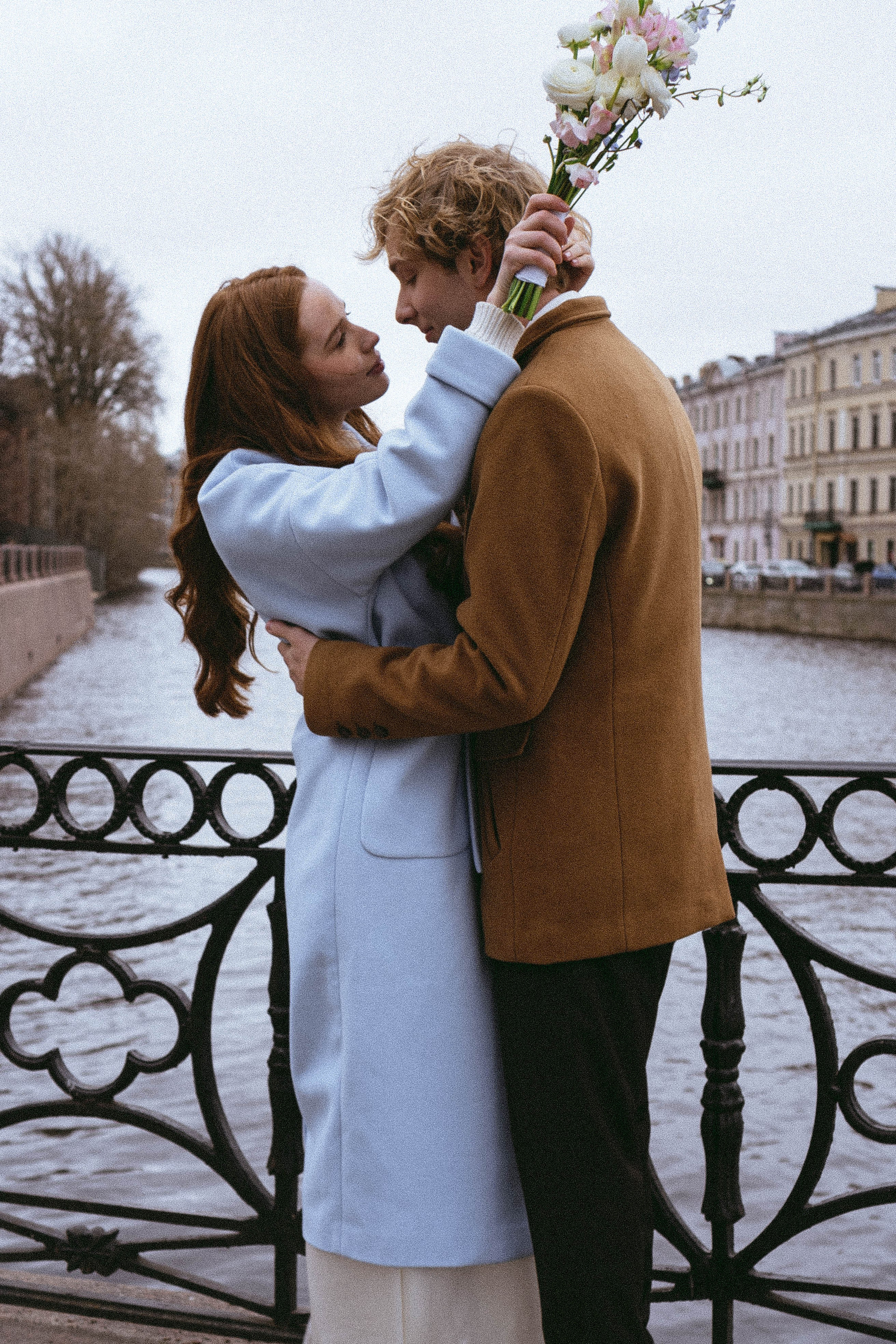 СВАДЕБНАЯ ПРОГУЛКА ПО ПЕТРОГРАДКЕ ВЕСНОЙ (ФОТОСЕССИИЯ ПАРЫ СВАДЕБНАЯ). Профессиональный фотограф, Санкт-Петербург — Виктория Богомолова