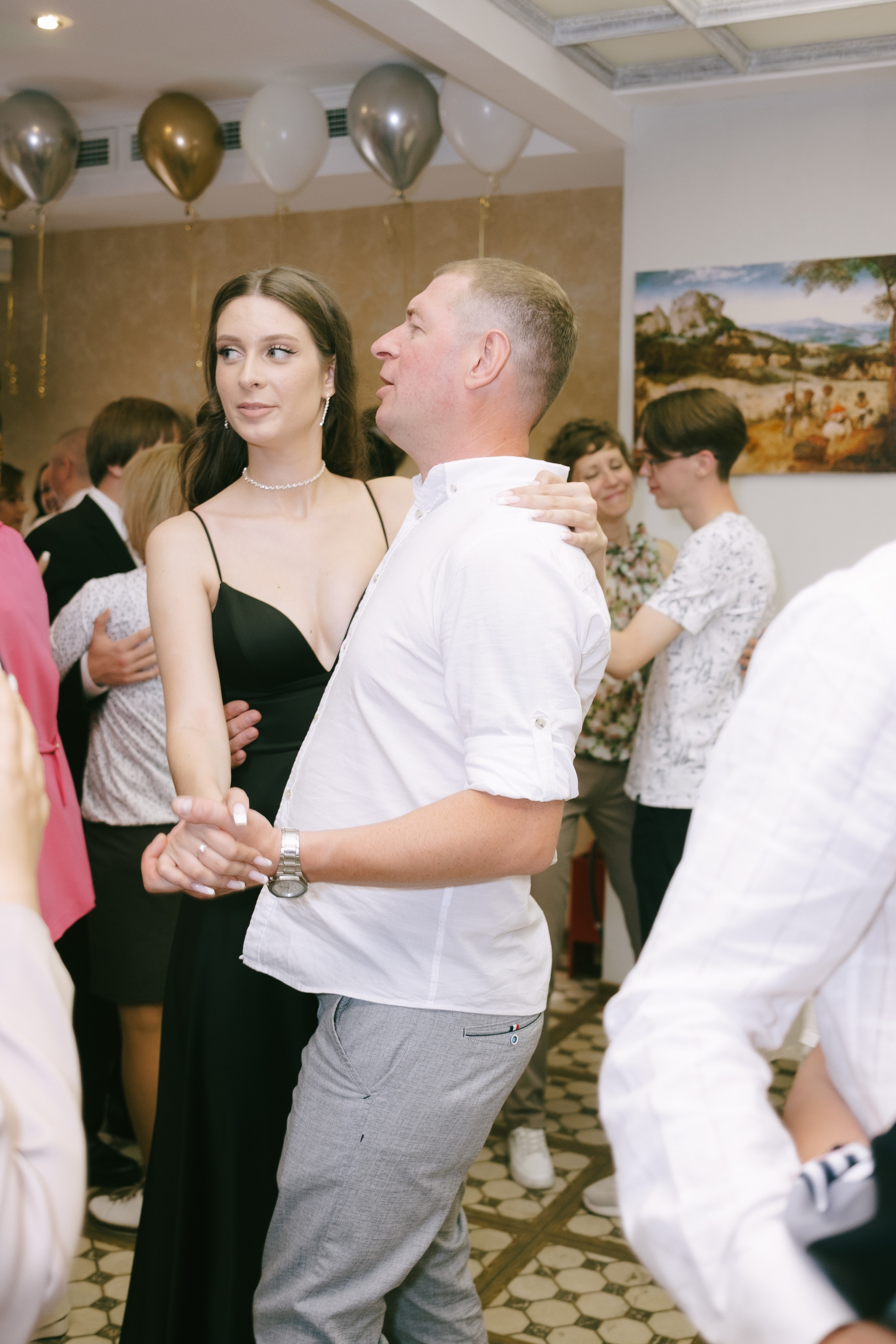 Выпускной школа 33. Свадебный и репортажной фотограф Денис Ожигин в Краснодаре и Краснодарском крае