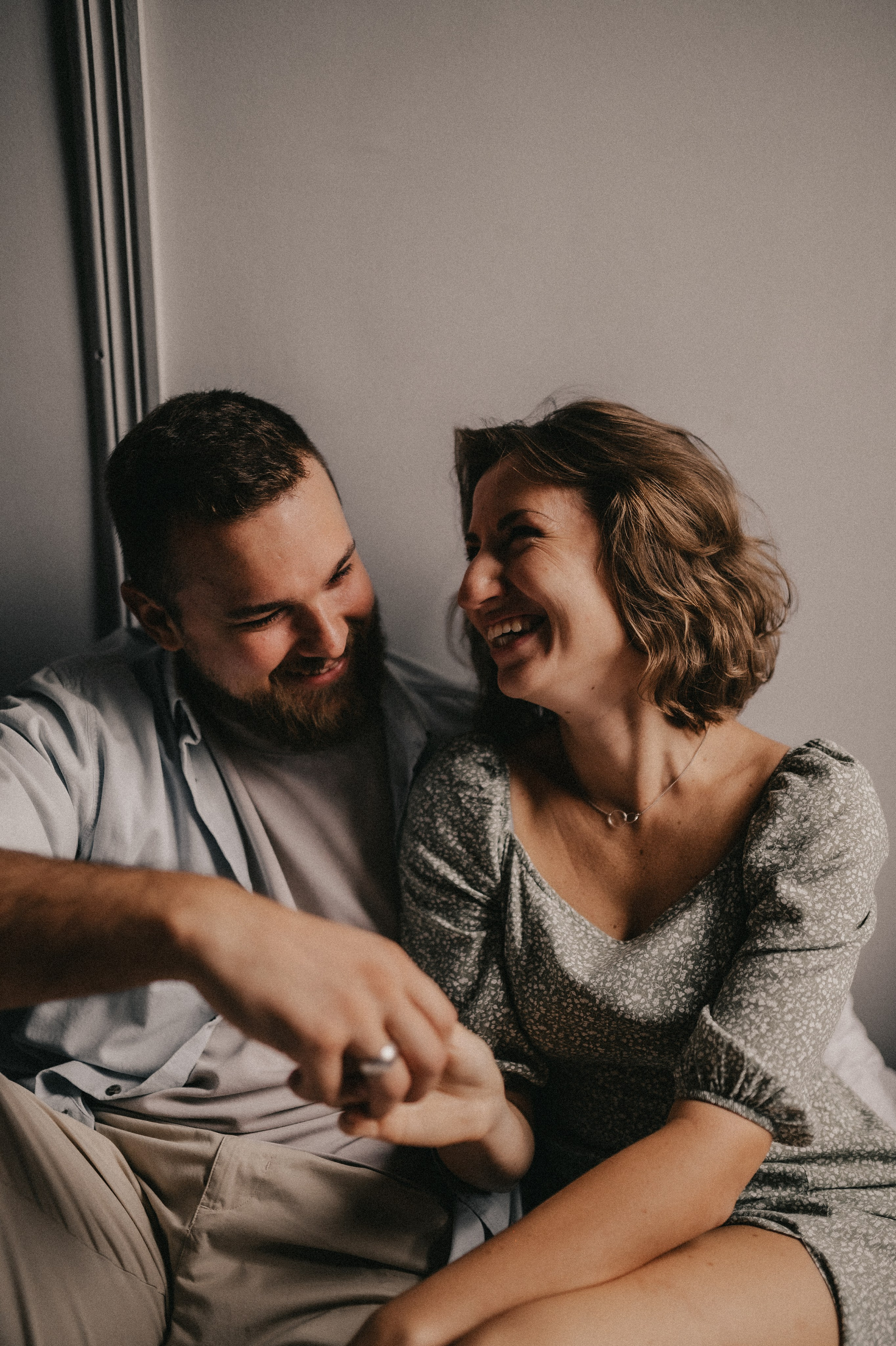 Лавстори в питерской студии. Семейный и свадебный lifestyle-фотограф в Москве Мария Петрова