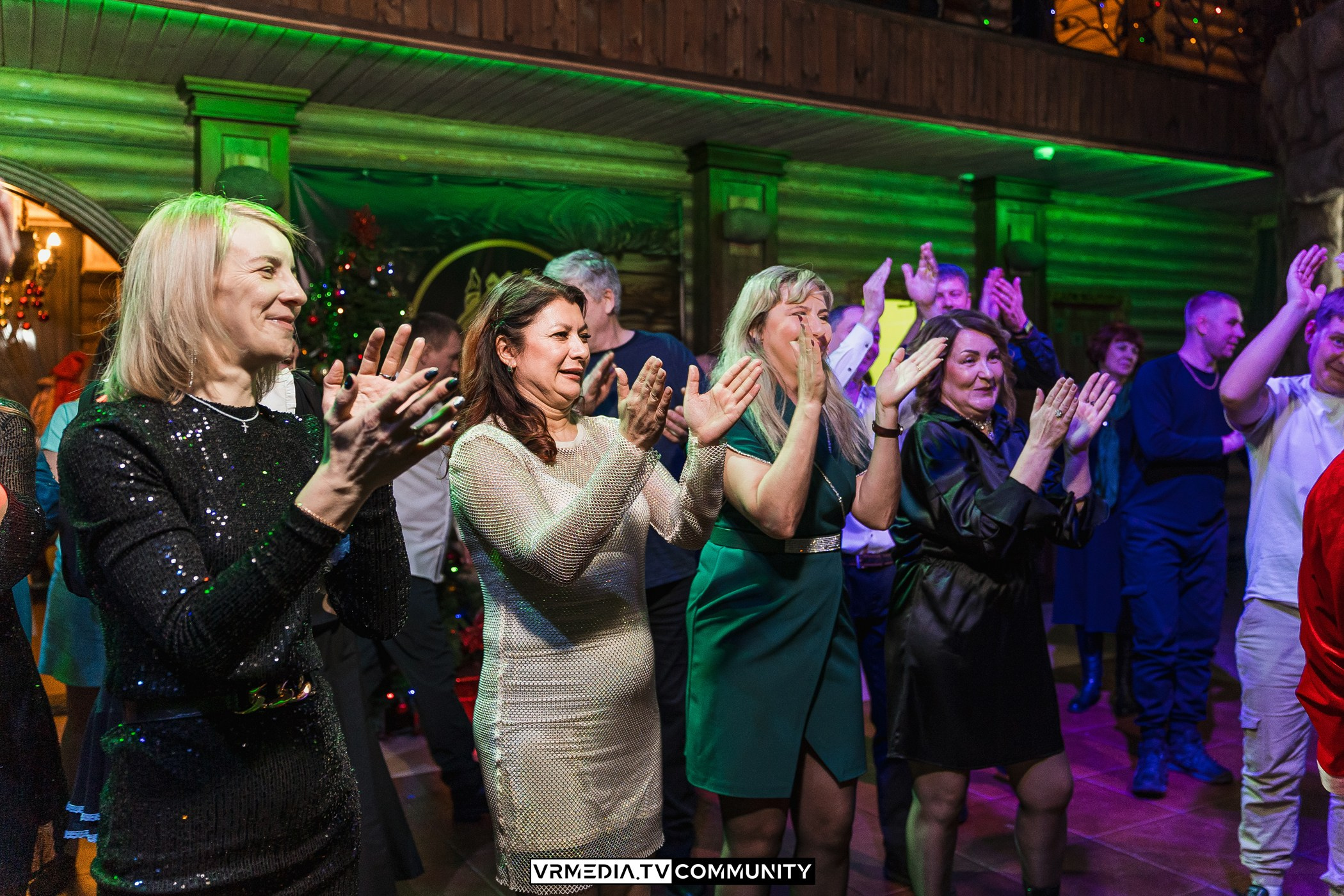 Новогодний вечер у «Петровича»