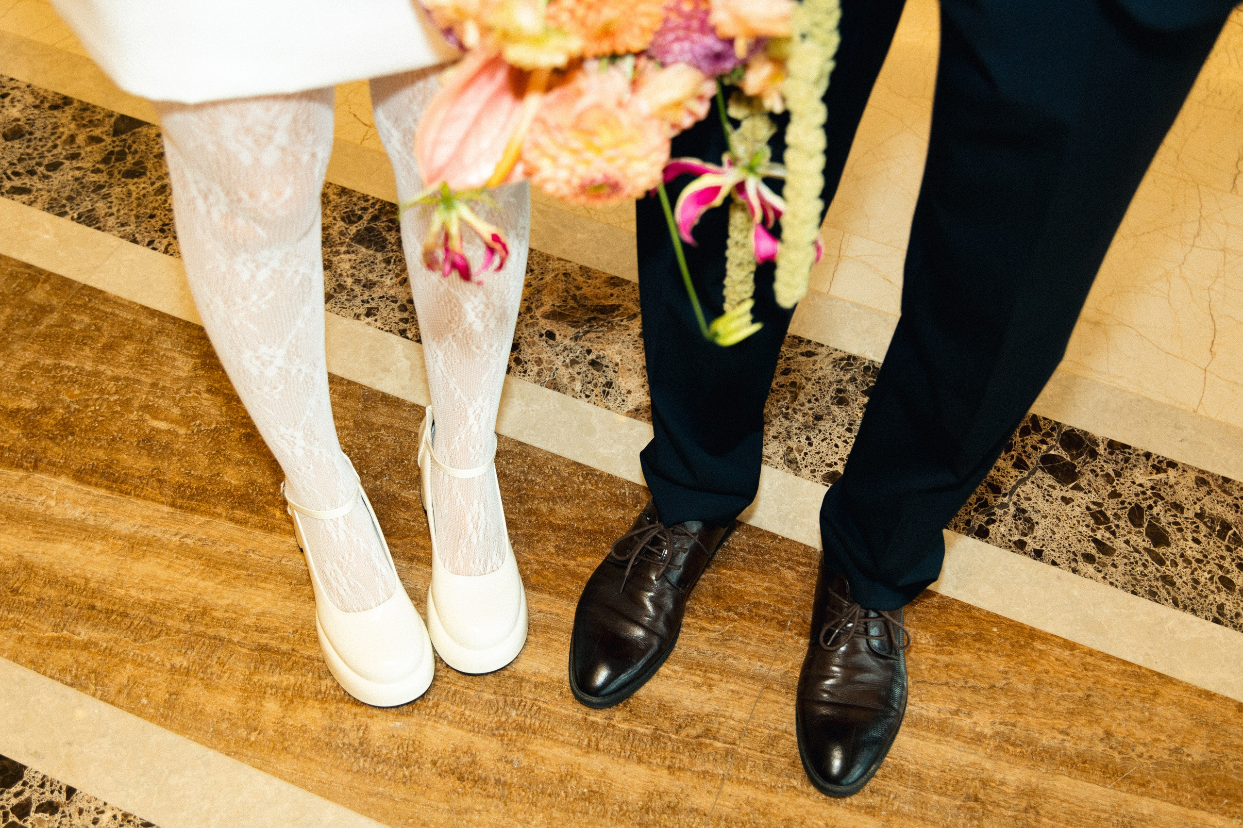 Артур и Даша, сборы в отеле Soluxe и роспись на ВДНХ. Свадебный и портретный фотограф в Москве Кристина Золотова