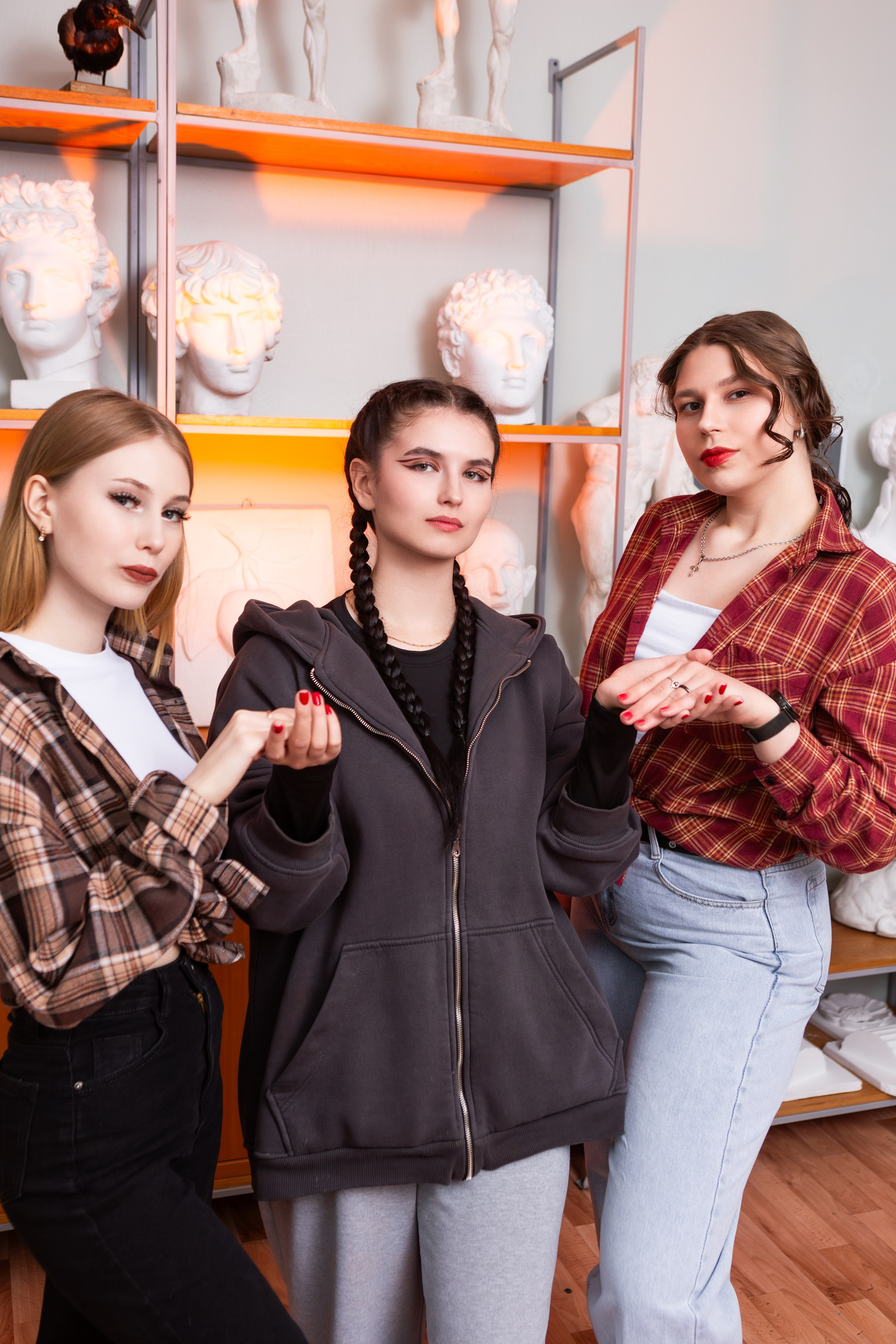 ФОТОСЕССИЯ В АУДИТОРИИ ДЛЯ БУДУЩИХ УЧИТЕЛЕЙ — выпускников Чернского профессионально-педагогического колледжа. ТВОЙ АЛЬБОМ / ТВОИ ПРАВИЛА