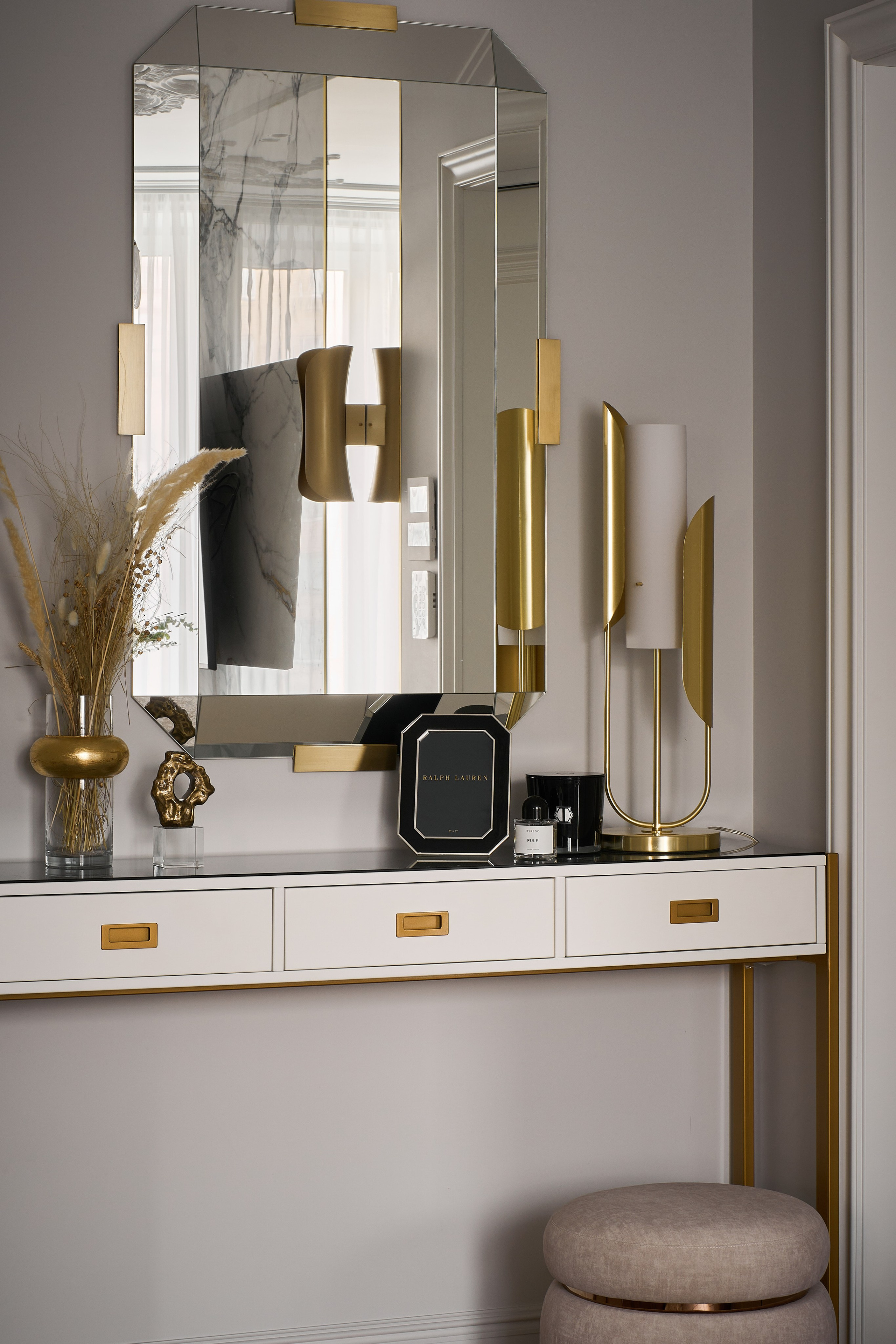 Квартира в историческом центре Москвы, по проекту компании MISIA DEVELOPMENT. Бояршинов Антон Интерьерный фотограф/видеограф Москва