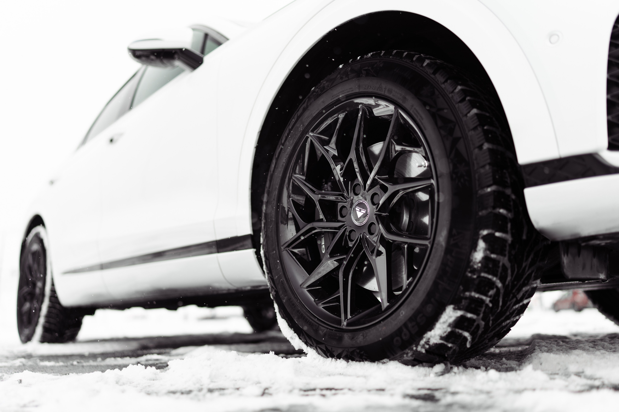 Genesis GV70 для rimzona. Фотограф в СПБ Алмаз Камаев