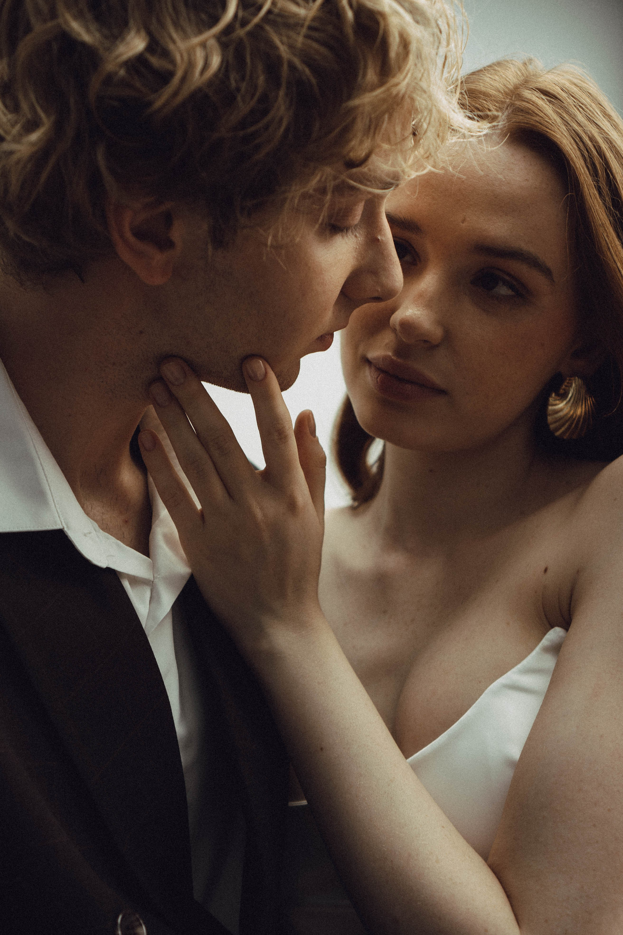 СВАДЕБНАЯ СЬЕМКА В ОТЕЛЕ. СБОРЫ ЖЕНИХА И НЕВЕСТЫ И ТАКЖЕ ТОР И ПОДГОТОВКА К ПРОГУЛКЕ. Профессиональный фотограф, Санкт-Петербург — Виктория Богомолова